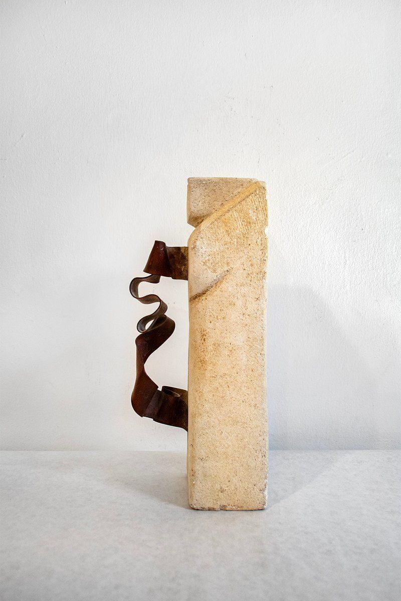Abstract Sculptuur In Travertijn En Koper, Jaren 1970 photo Kunst