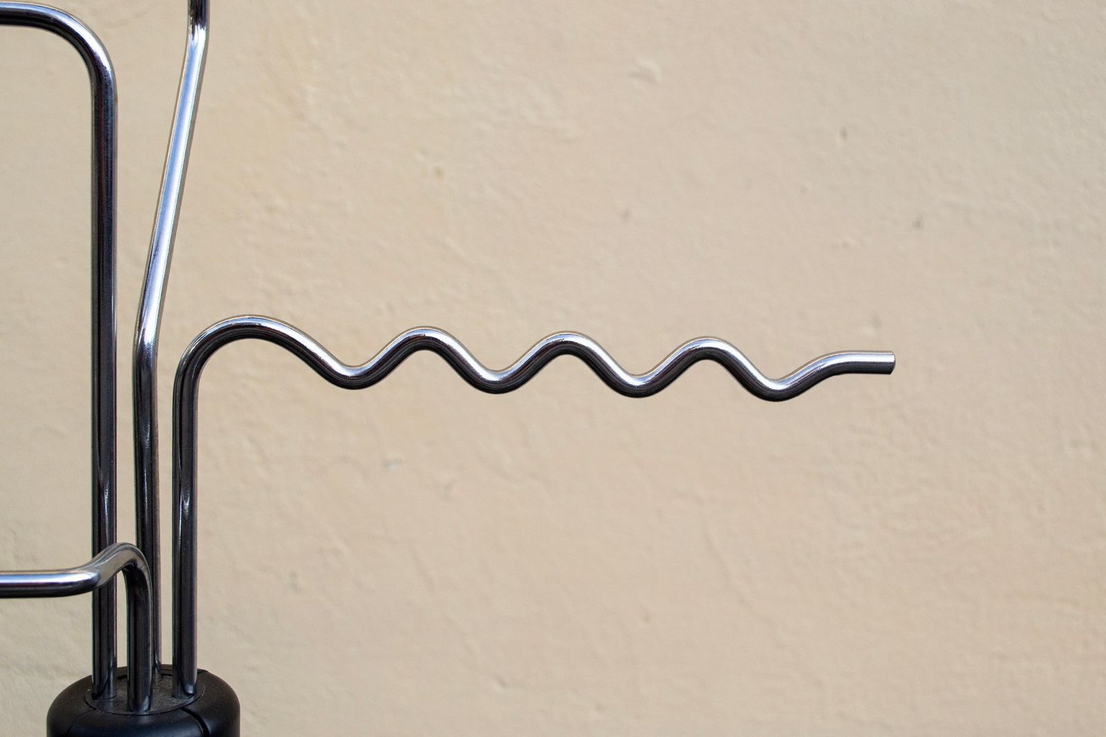 Valet Stand By Raul Barbieri And Giorgio Marianelli For Valenti Italian, 1980s photo Furniture