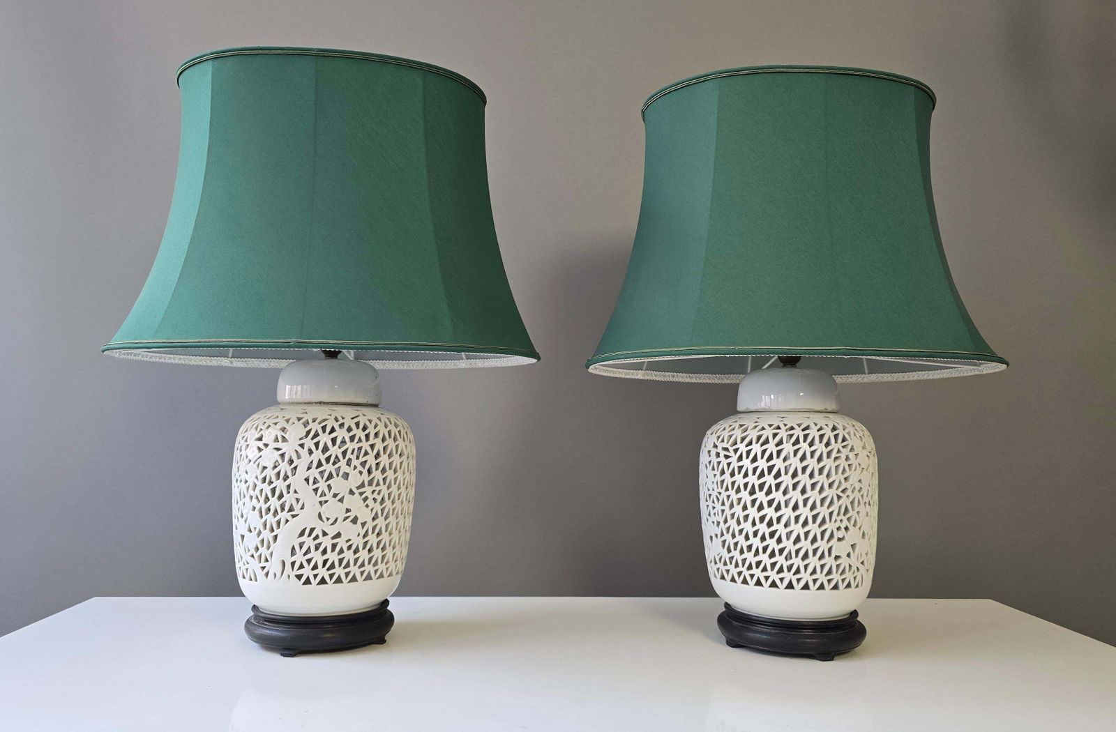 Pair Mid Century Chinese Blanc De Chine Reticulated Porcelain Chinoiserie Lamps photo buy