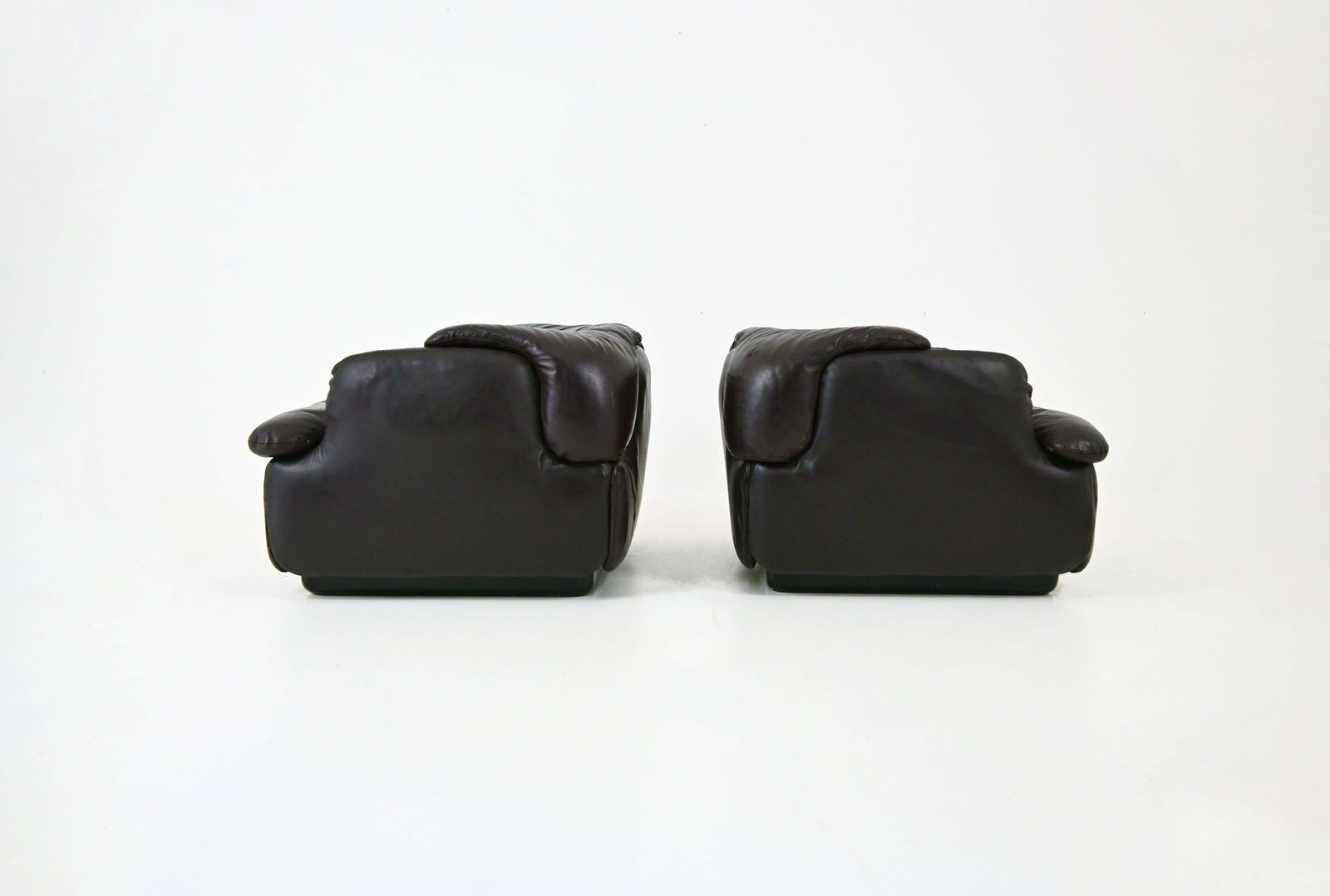 Confidential Lounge Chairs By Alberto Rosselli For Saporiti Italia, 1970s photo buy