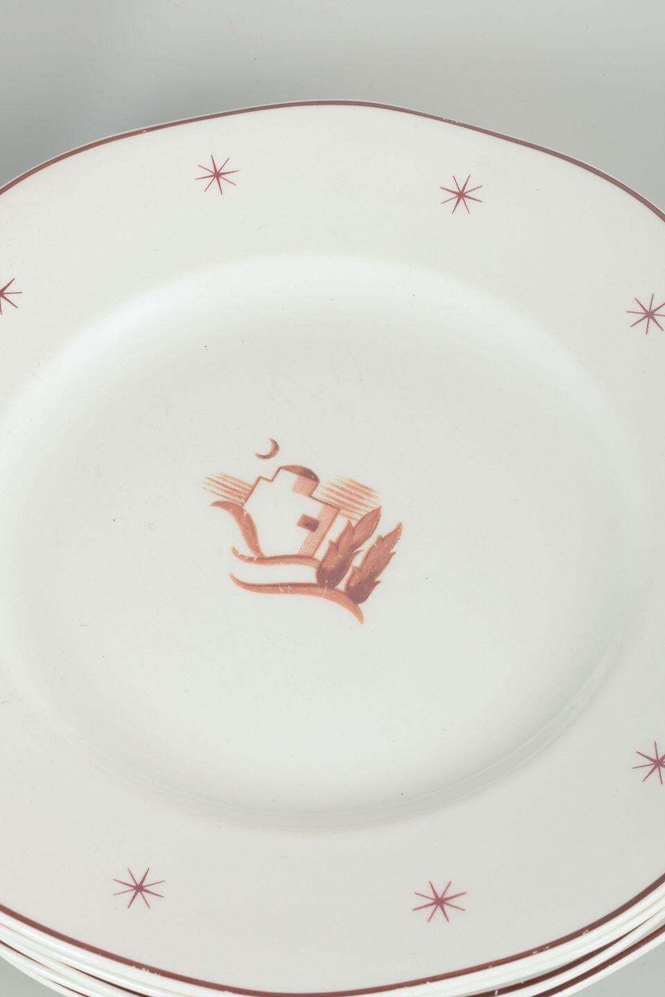 Arabia, Finland. Set Of 7 Soup Plates In Porcelain. Model Orient. 1930s/40s photo for sale