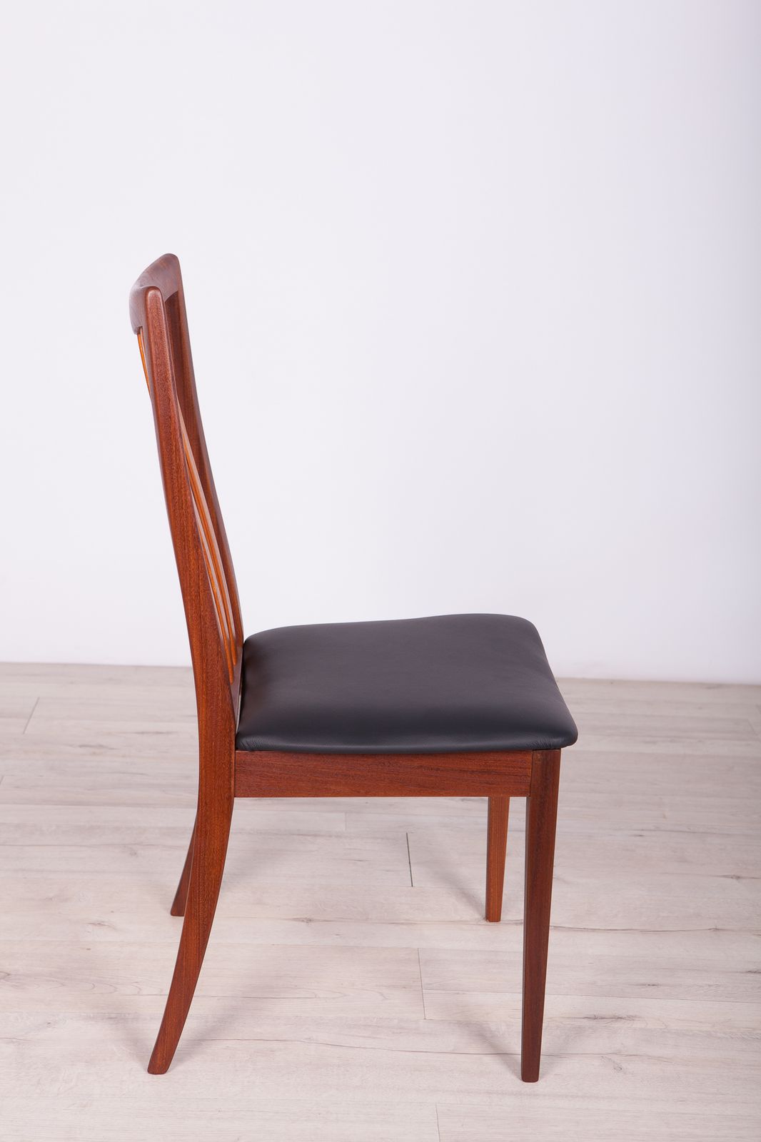 Vintage Teak & Leather Dining Chairs By Leslie Dandy For G Plan, 1960s, Set Of 4 photo vinterior