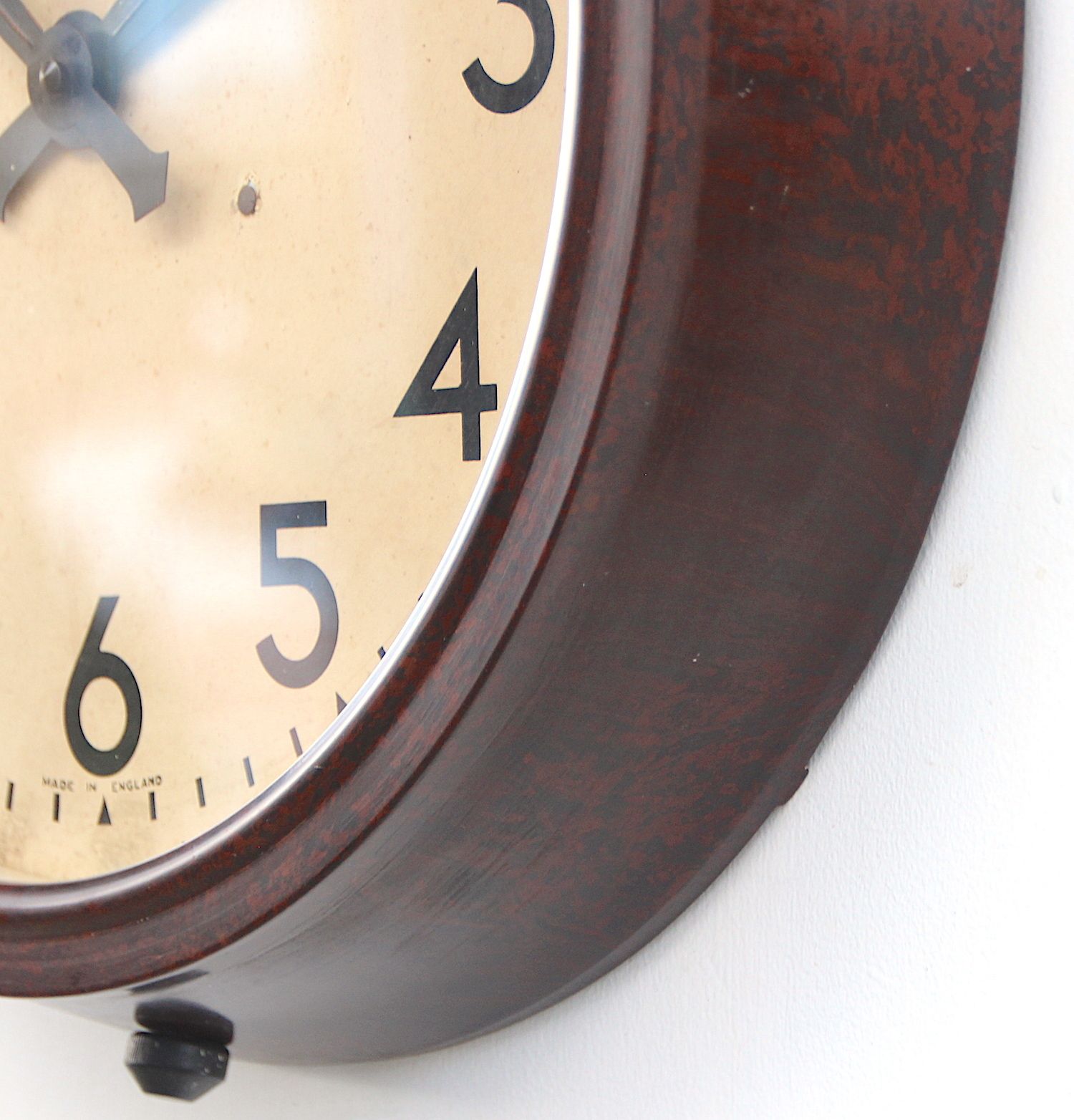 photo furniture 1950s British Bakelite Vintage School / Commercial Wall Clock. Fully Guaranteed. London Timepiece