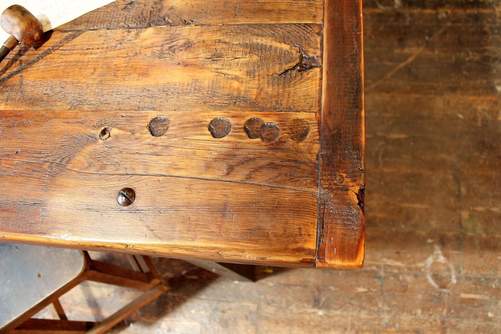 photo vintage Large Old Mill Factory Table/Kitchen Island Vintage Industrial Salvage Vintage