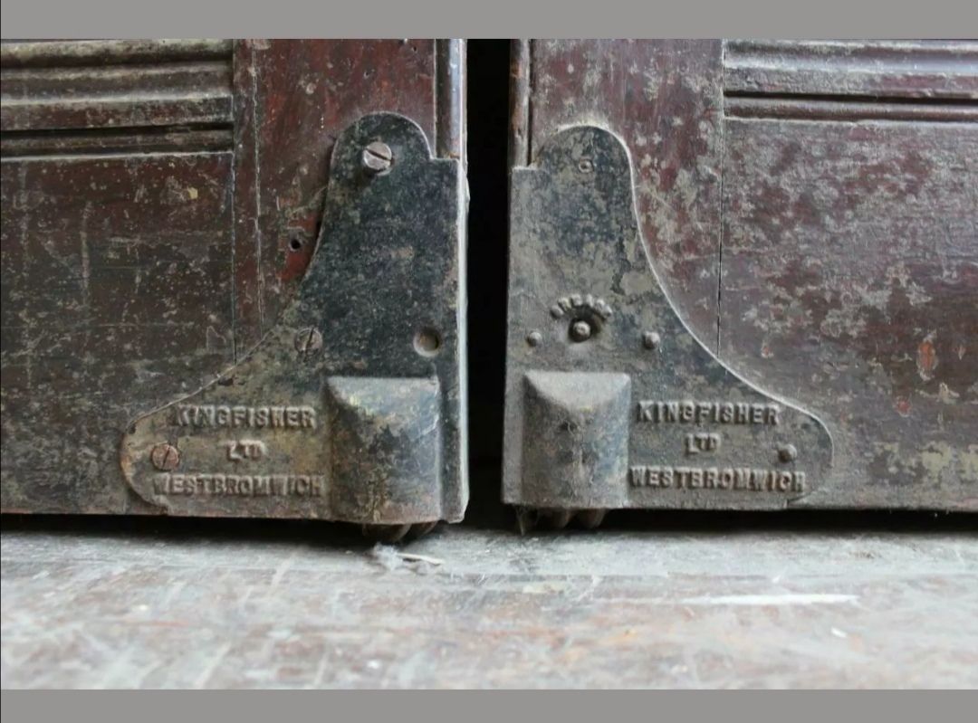 photo buy A Set Of Six Old School Room Dividers/Partitions. Made From Pitch Pine. Circa 1880.