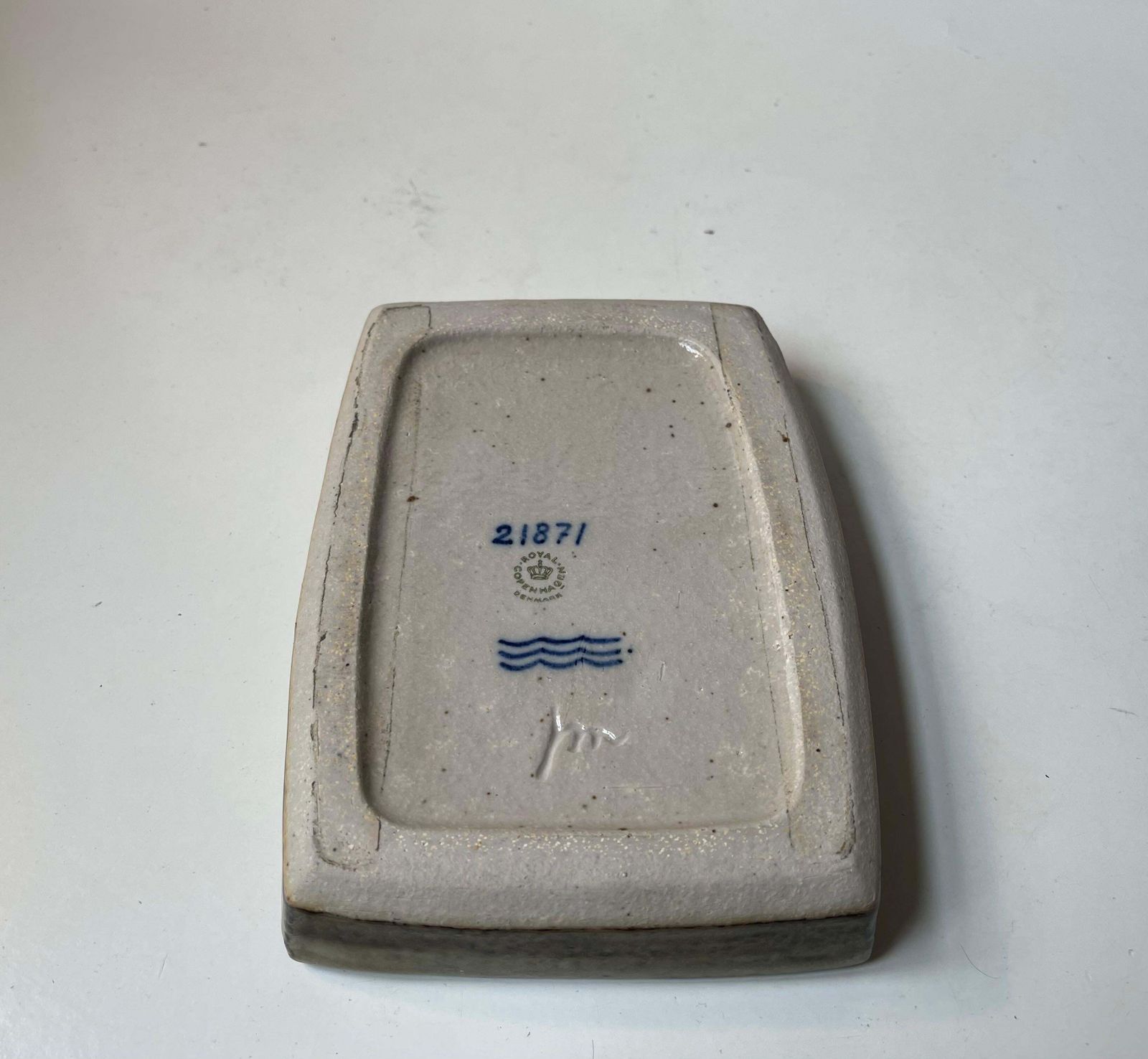 Royal Copenhagen Glazed Stoneware Scarab Dish By Jørgen Mogensen, 1960s photo 227.0