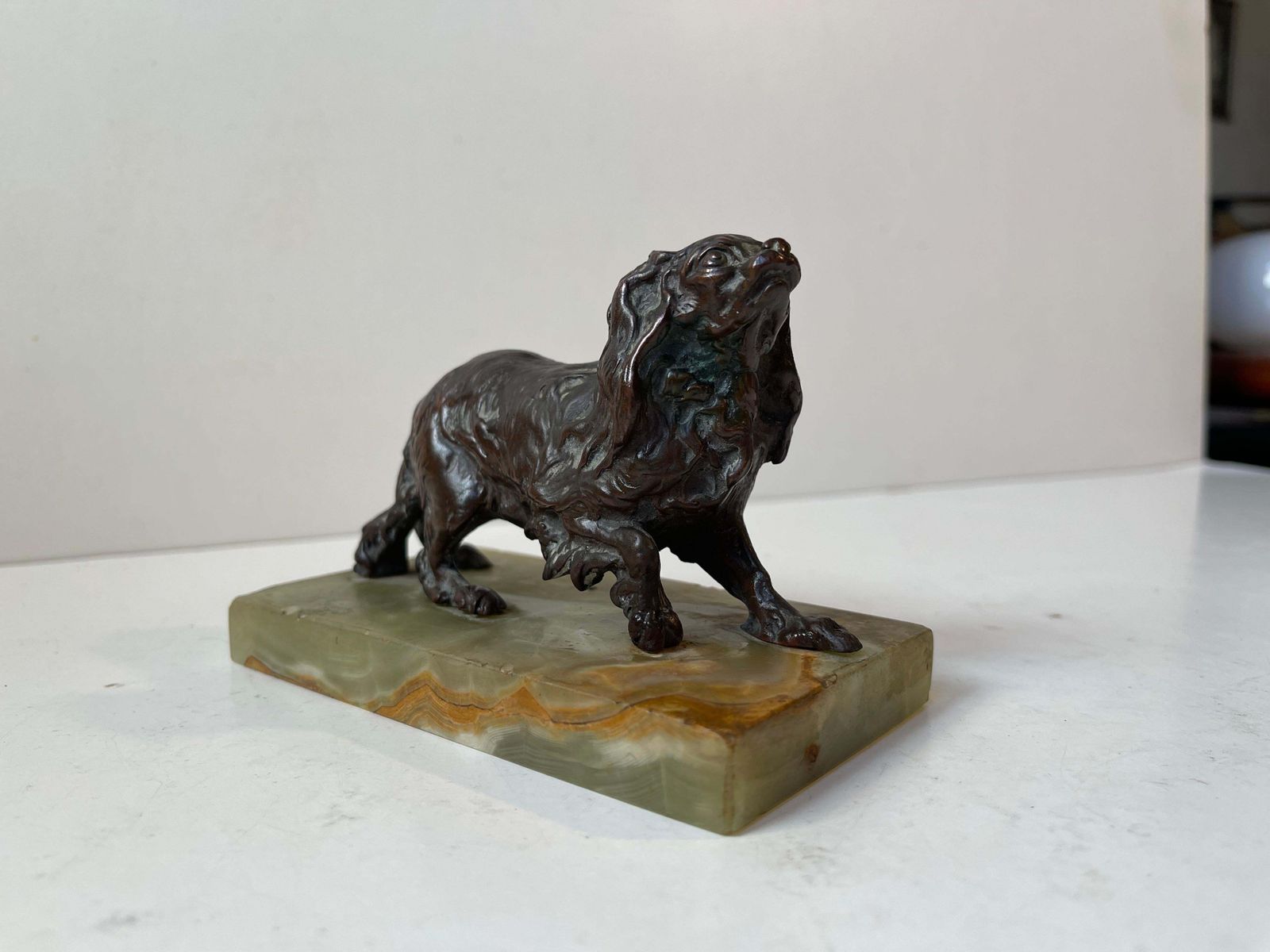 photo furniture Pierre Jules Méne (After) Cavalier King Charles Spaniel In Bronze & Green Onyx