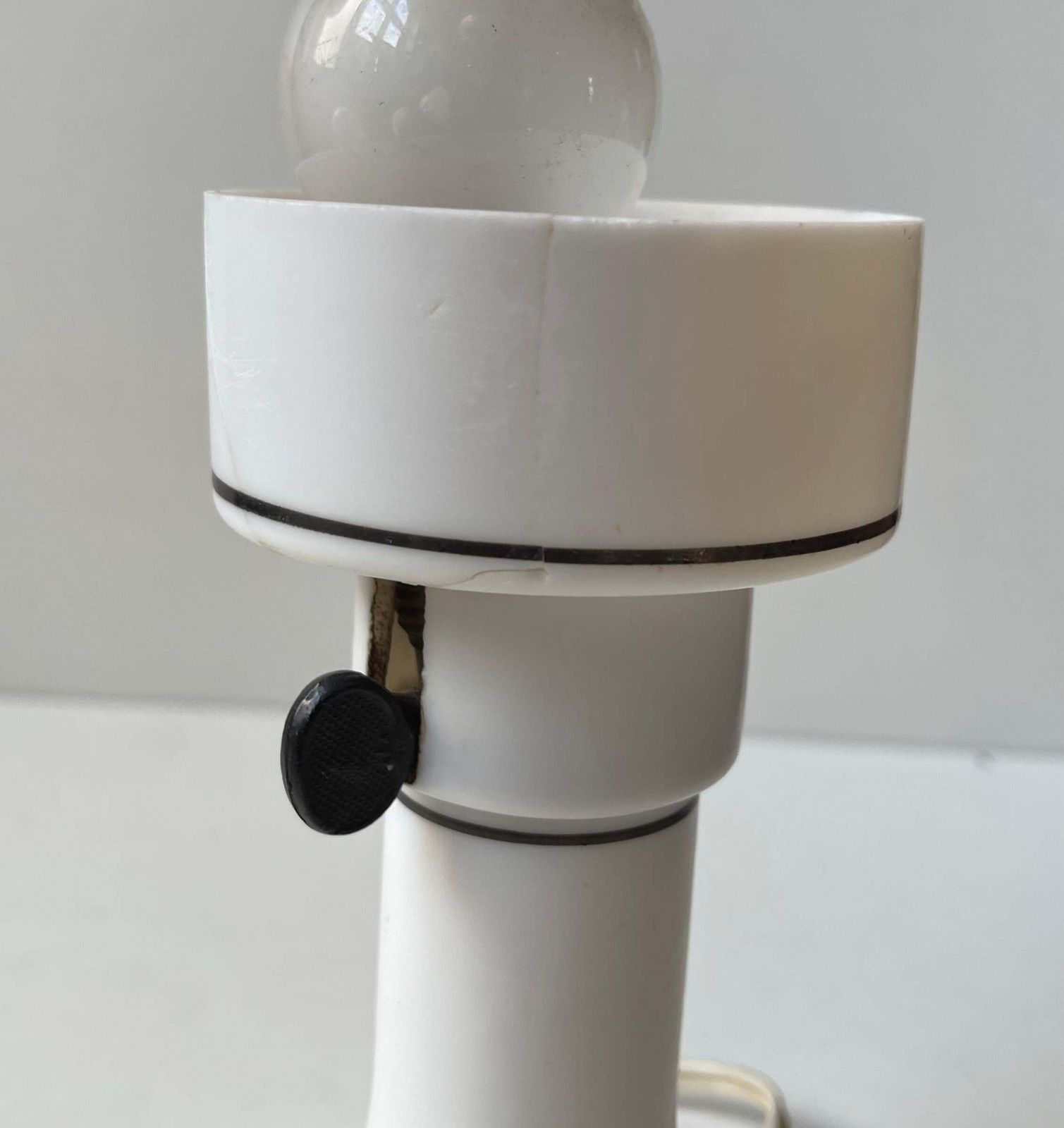 photo buy Parisian Art Deco Milk Glass Table Lamp W. Romantic Silhuets, 1920s