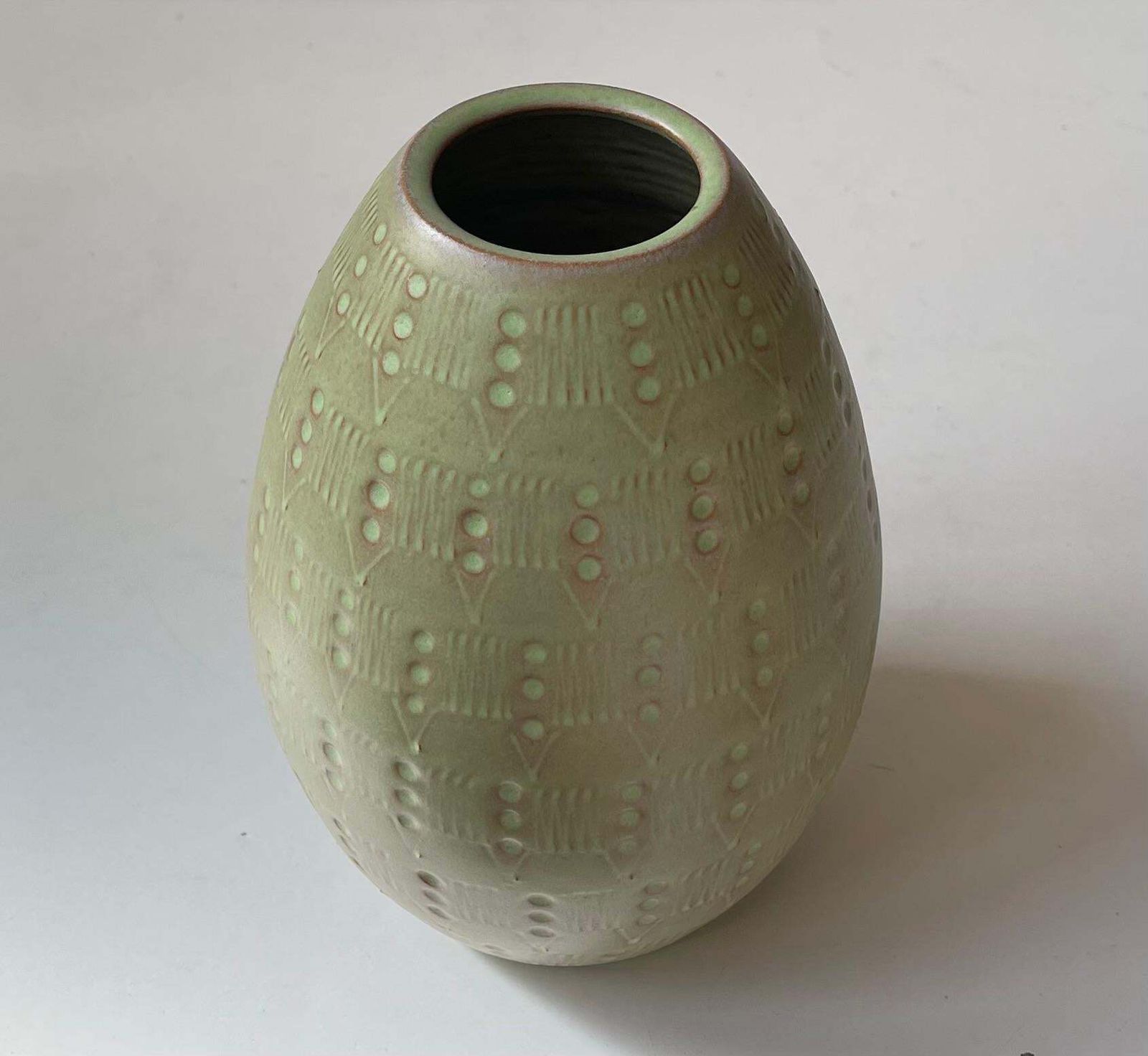 photo furniture Ovoid Ceramic Vase In Green Glaze In The Style Of Anna Lisa Thomson