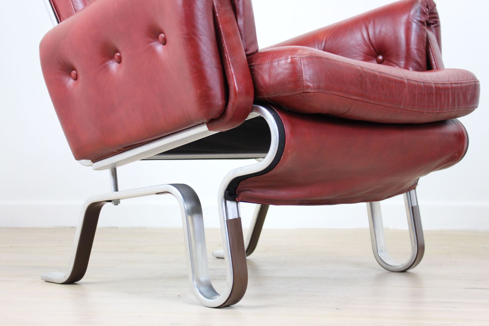 Pair Swedish Leather Floating Chairs By Eric Sigfrid Persson photo Furniture