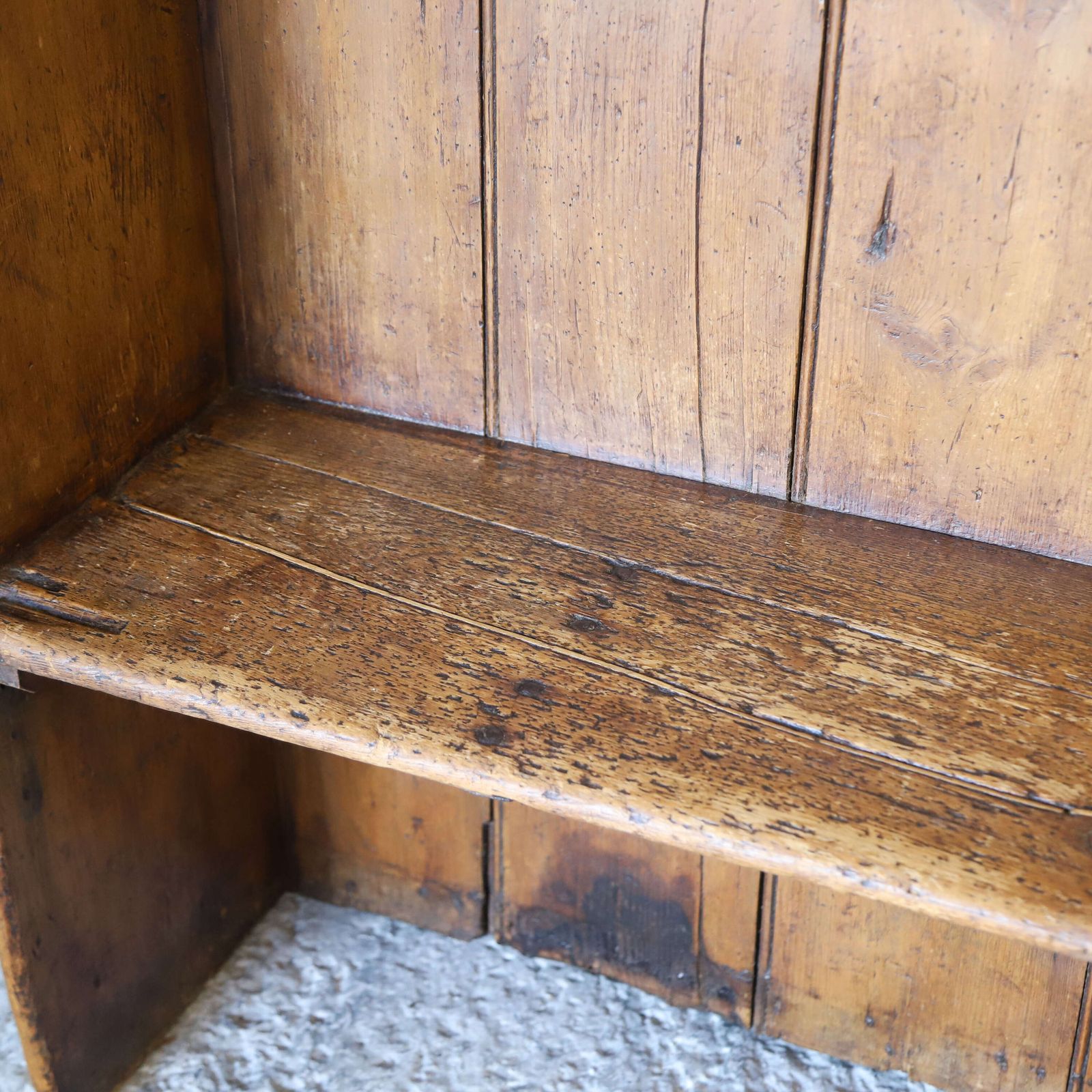 19th Century English Country Pine High‑Back Settle Bench With Honey Brown Patina photo for sale