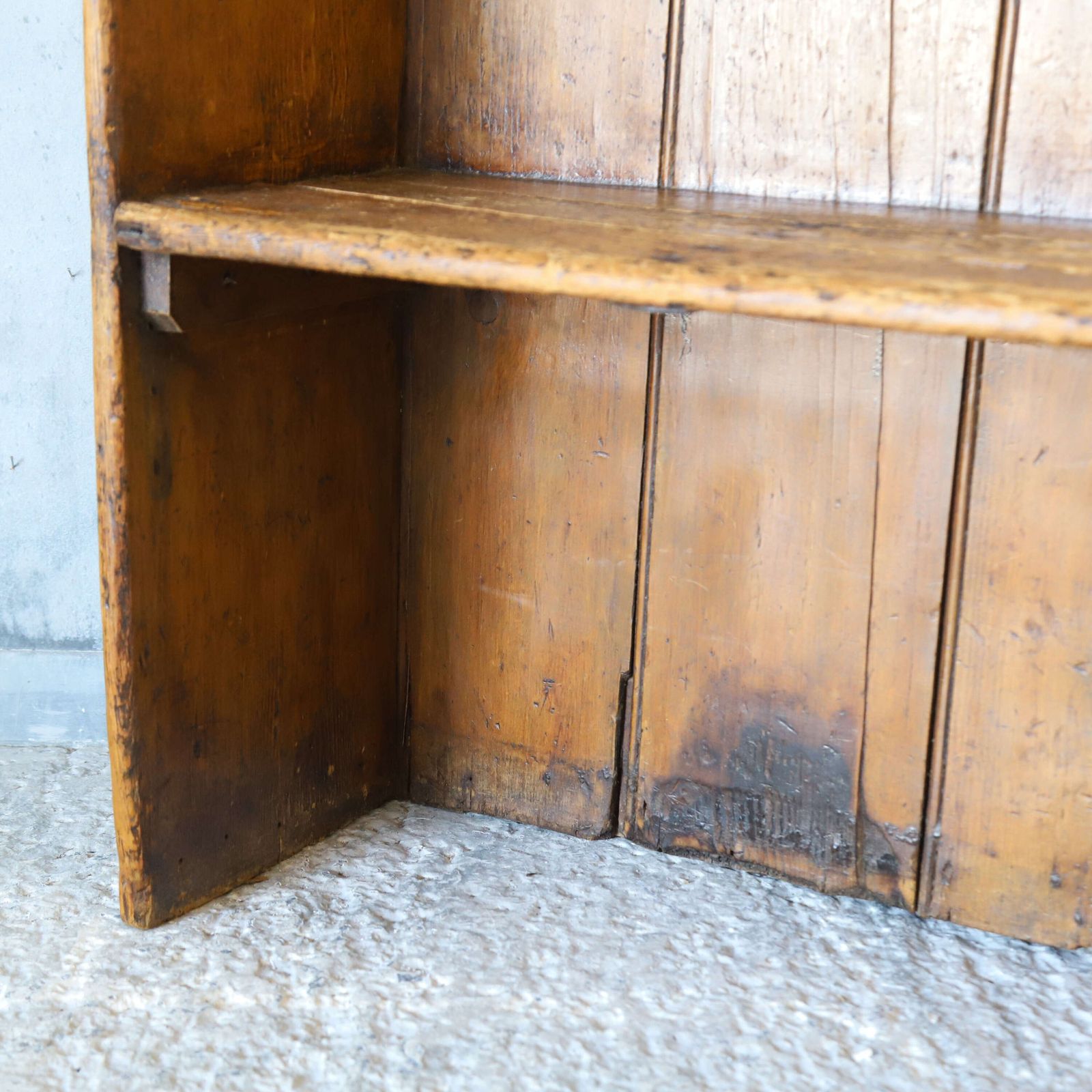 19th Century English Country Pine High‑Back Settle Bench With Honey Brown Patina photo 2100.0