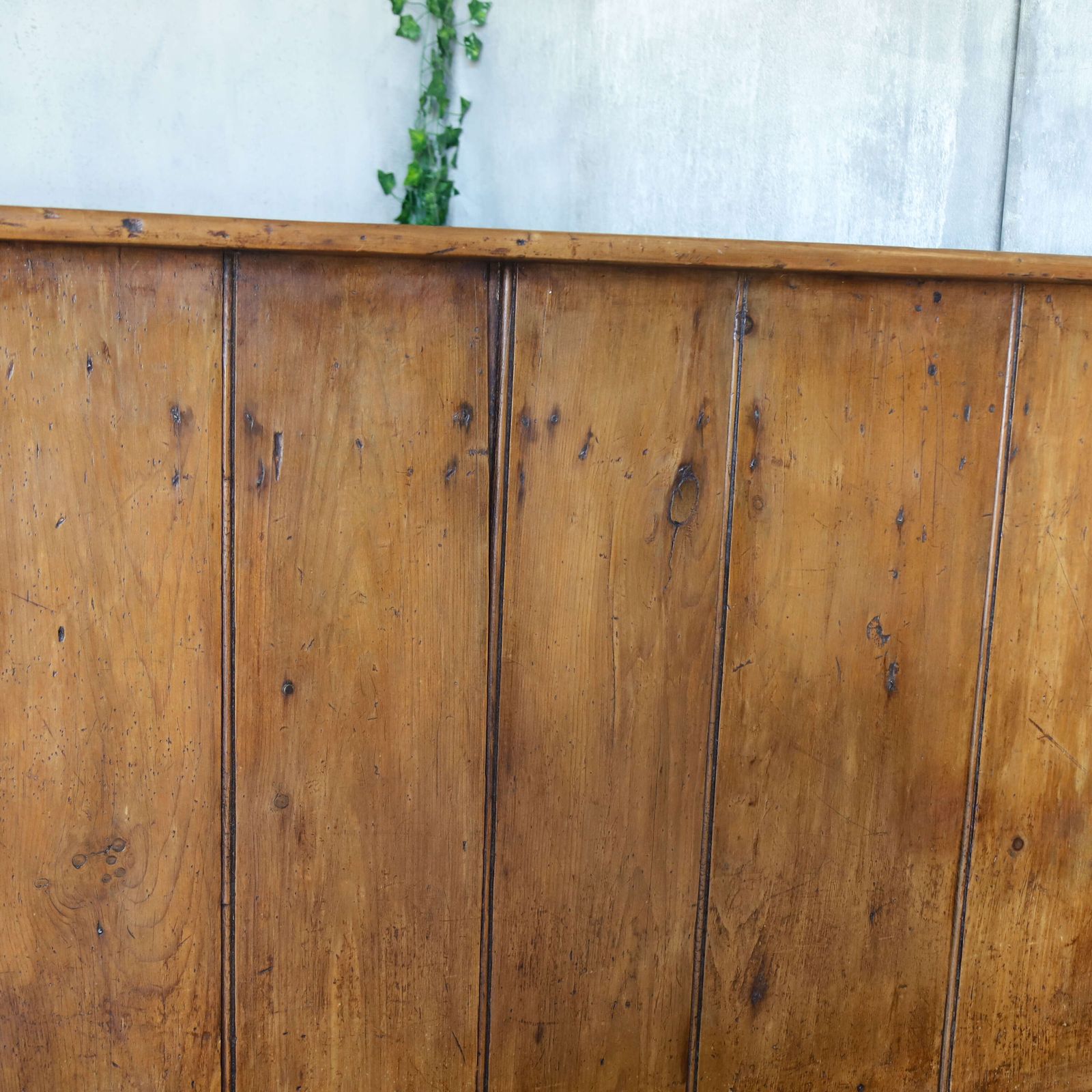 19th Century English Country Pine High‑Back Settle Bench With Honey Brown Patina photo vintage