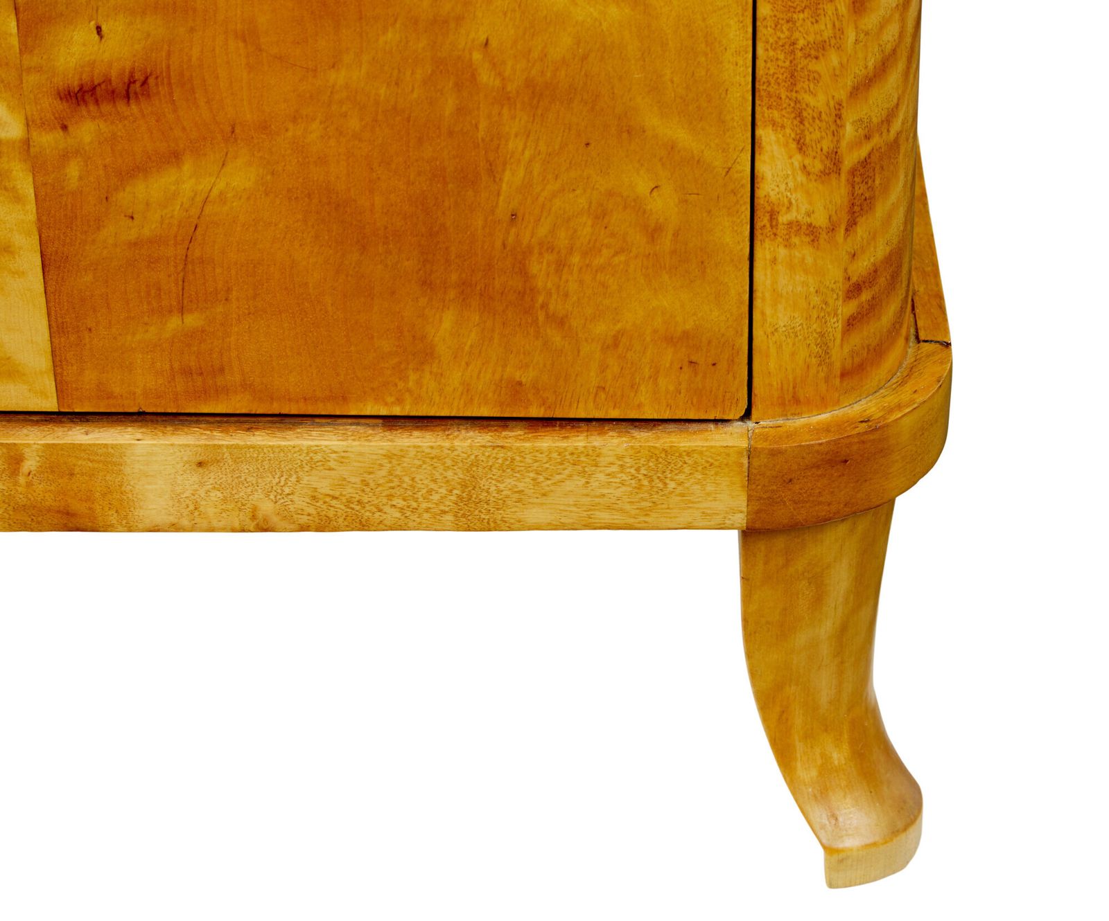 19th Century Swedish Birch 3 Drawer Chest. photo vinterior