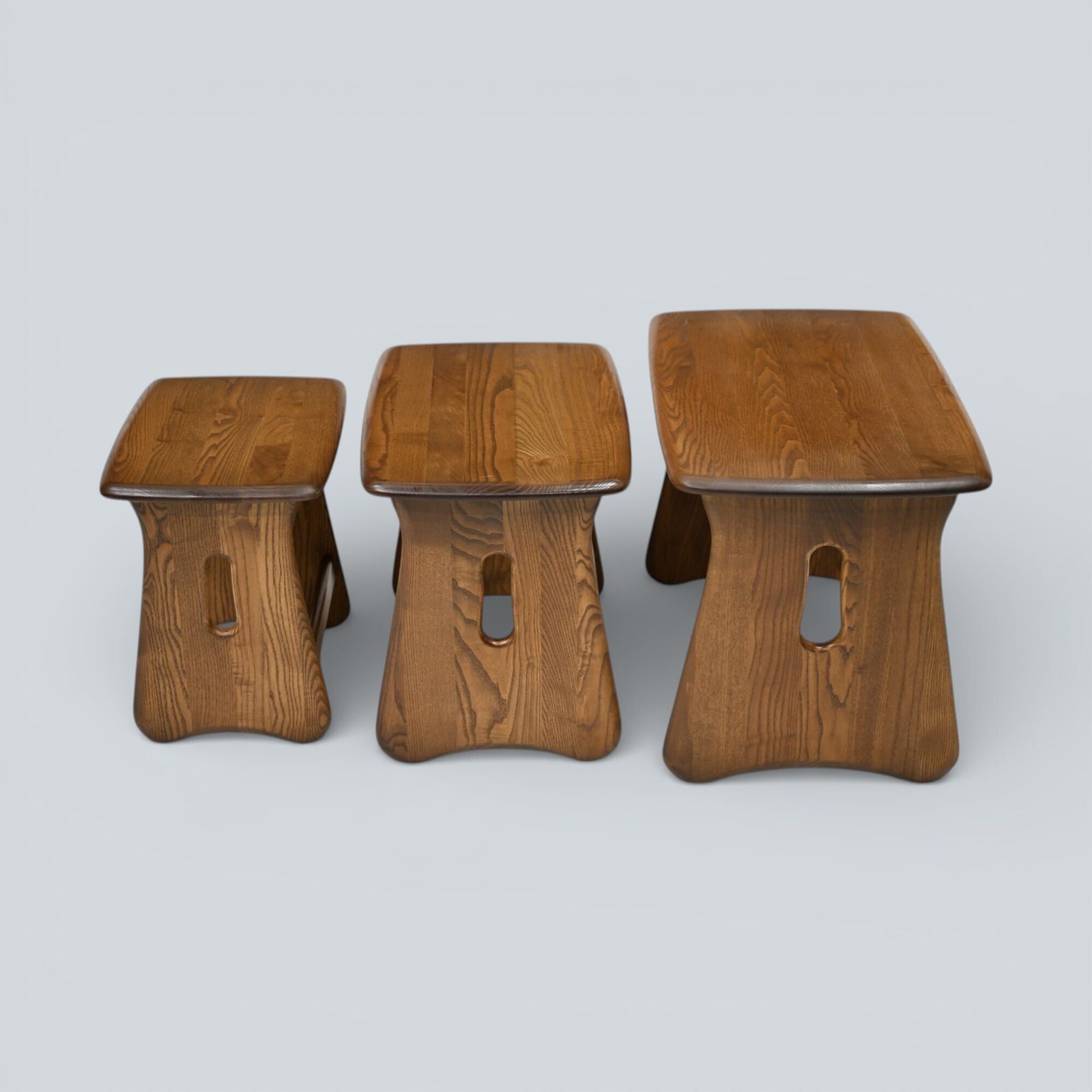 photo vintage Ercol Windsor Nest Of 3 Tables Golden Dawn Free Uk Delivery*