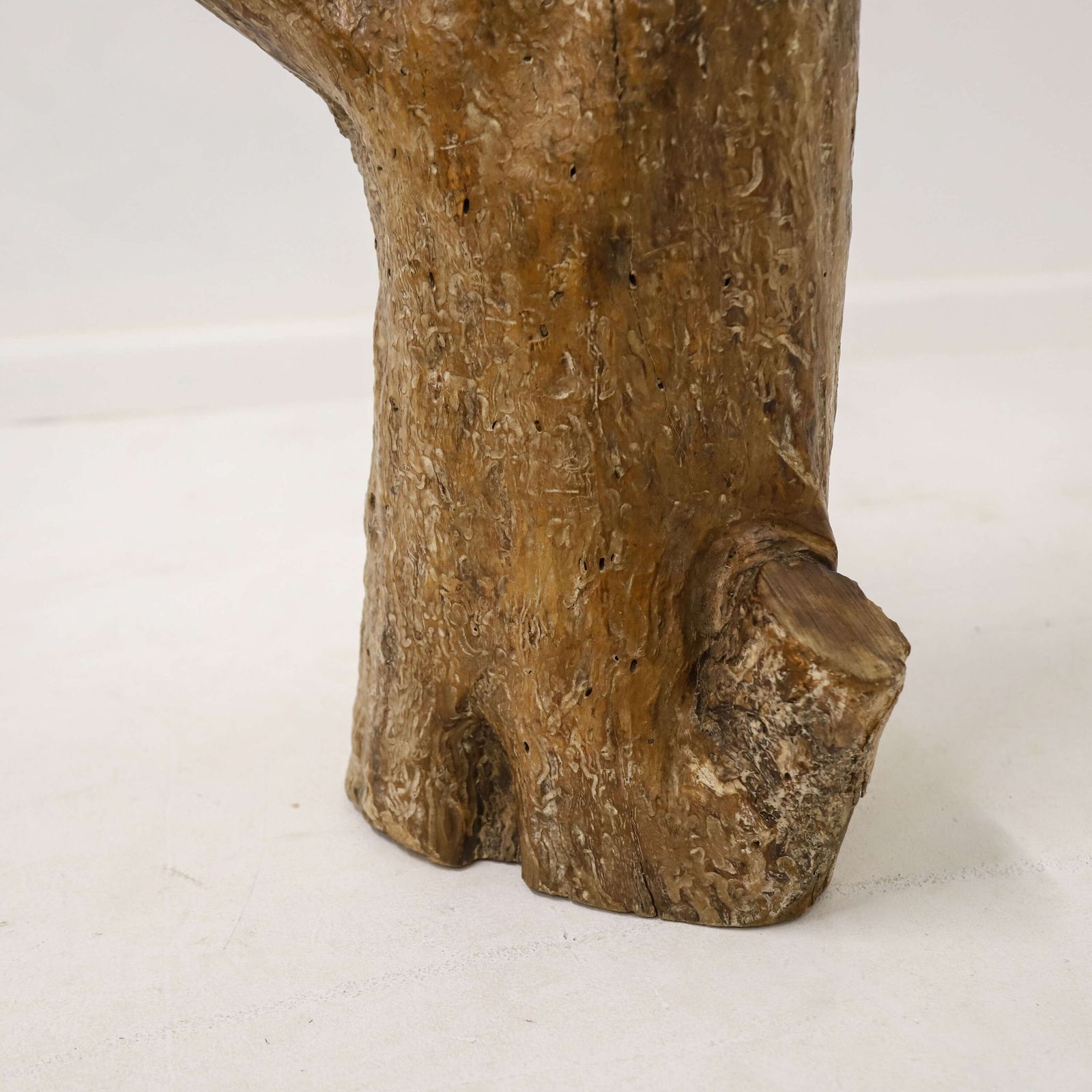 19th C British Farrier’s Anvil Mounted On Fruitwood Trunk – Sculptural Vernacular Piece photo 595.0