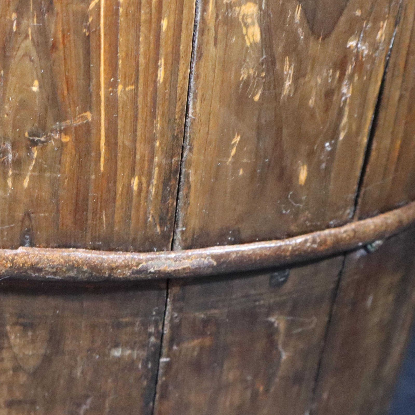 photo vintage Antique French Wooden Water Well Bucket, Primitive Country Pail With Long Handle
