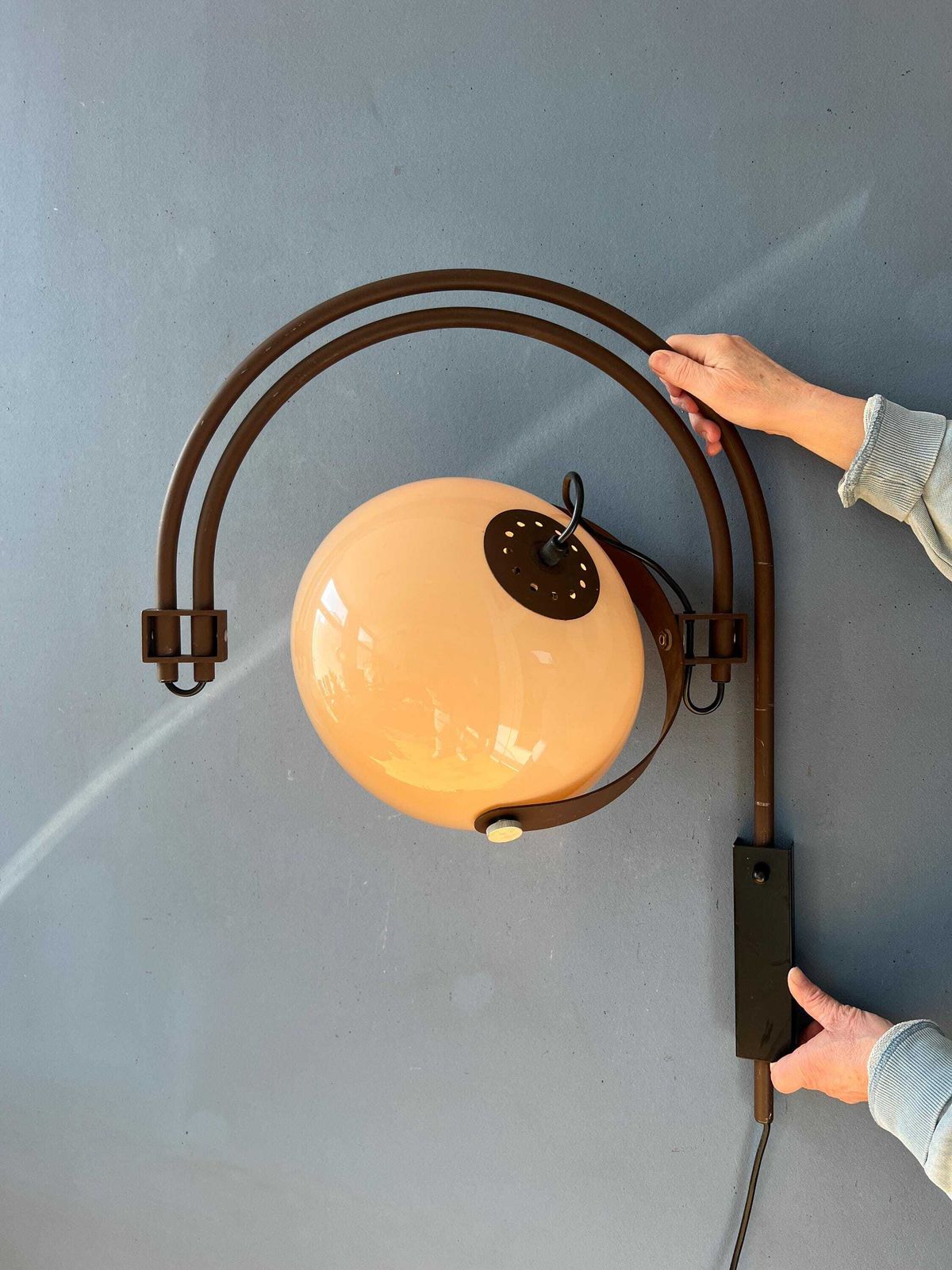 Mid Century Dijkstra Space Age Dubbele Boog Wandlamp photo Verlichting