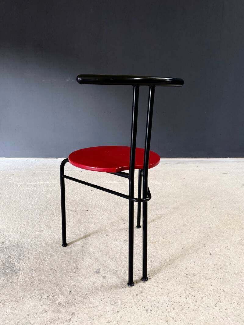 photo vintage Postmodern Design Slanke Eetkamerstoelen, Italië Ca. Jaren 1980