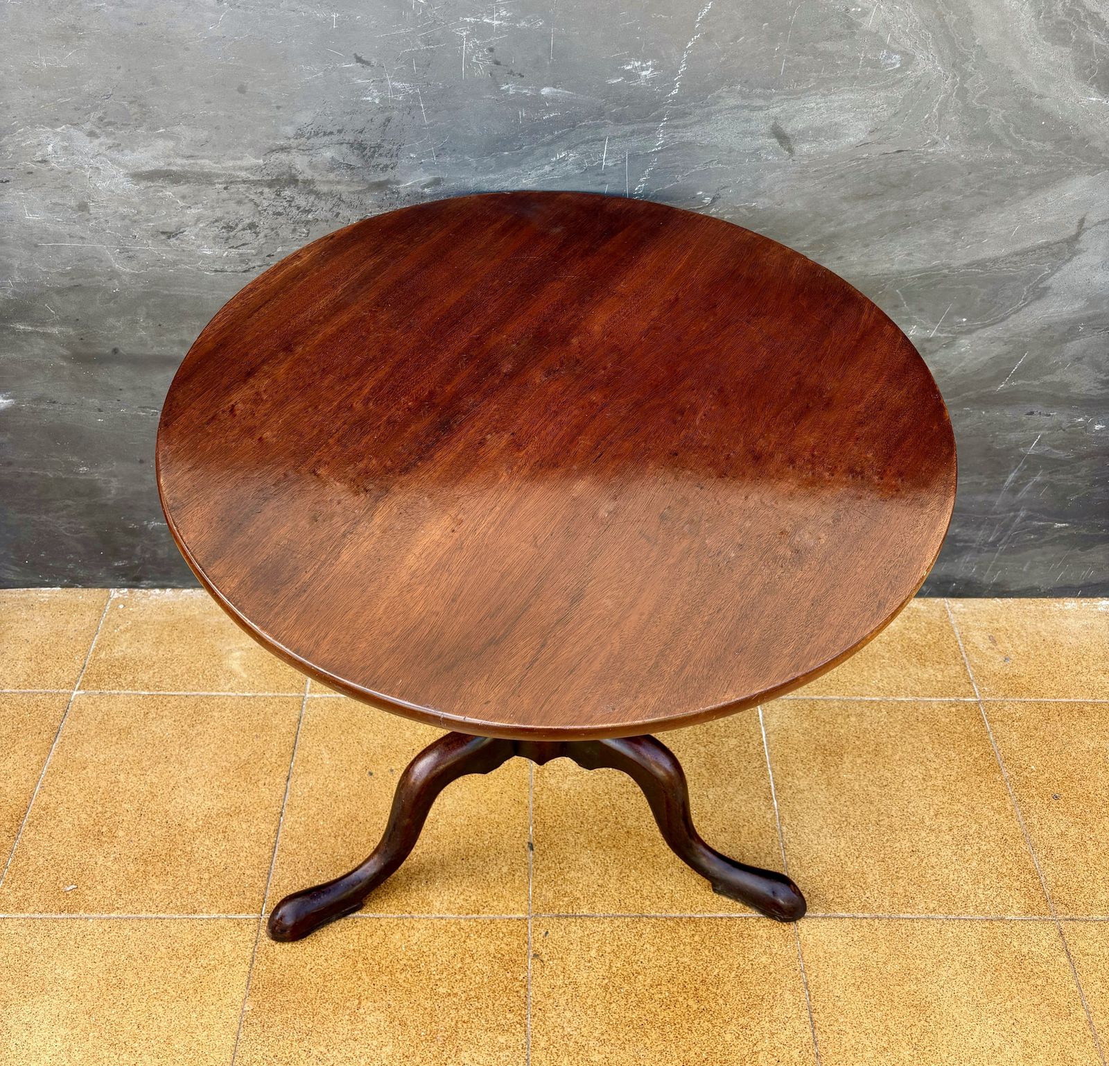 English Georgian Style Tripod Wine Table, Early 20th Century photo vinterior