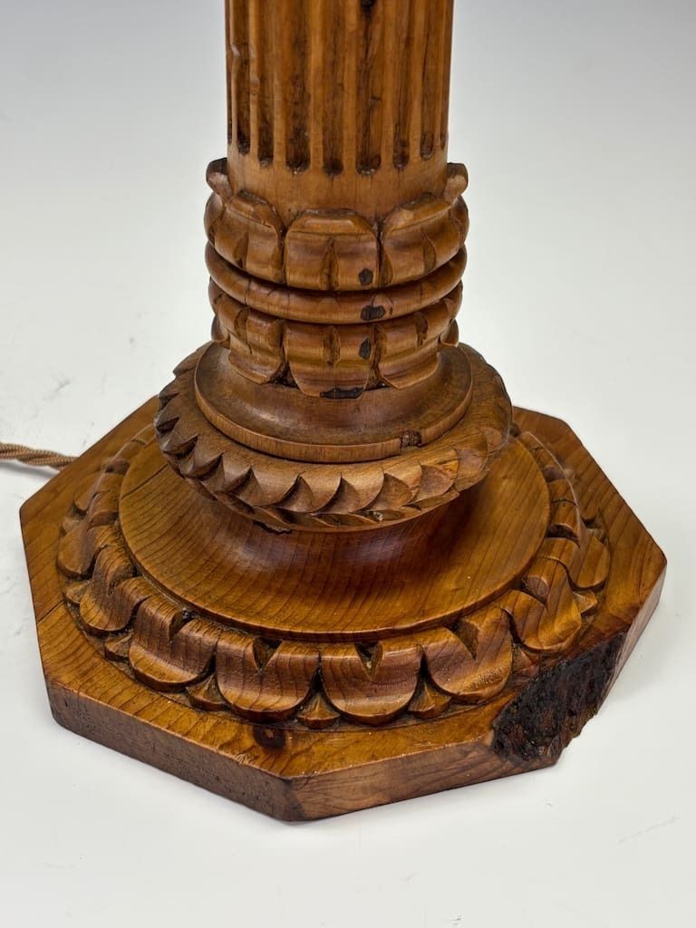 photo vinterior Antique Carved Oak Corinthian Column Table Lamp C.1920 – Neoclassical Revival Lighting