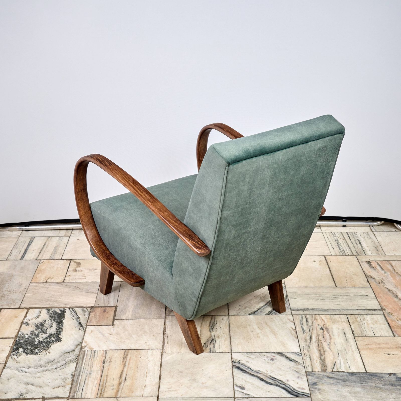 H 410 Armchair Designed By Jindrich Halabala, 1940s, Czechoslovakia photo vinterior