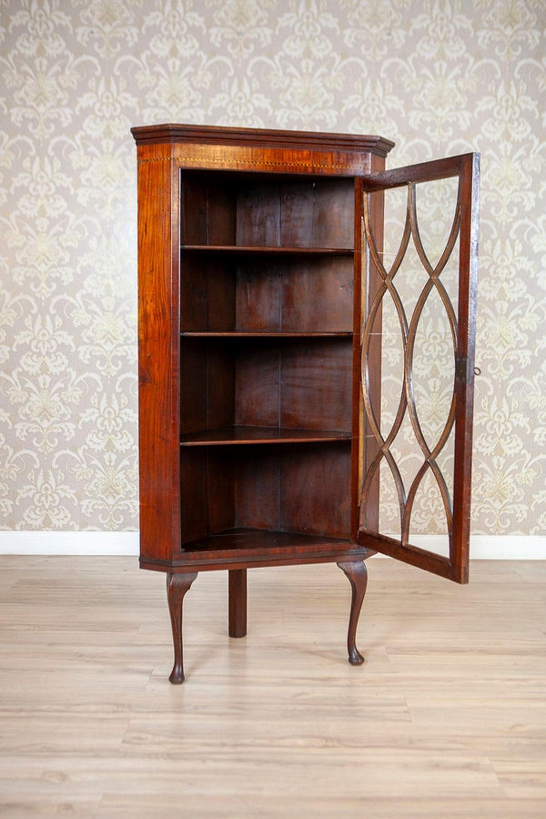 Late 19th Century English Corner Display Cabinet In Brown photo buy