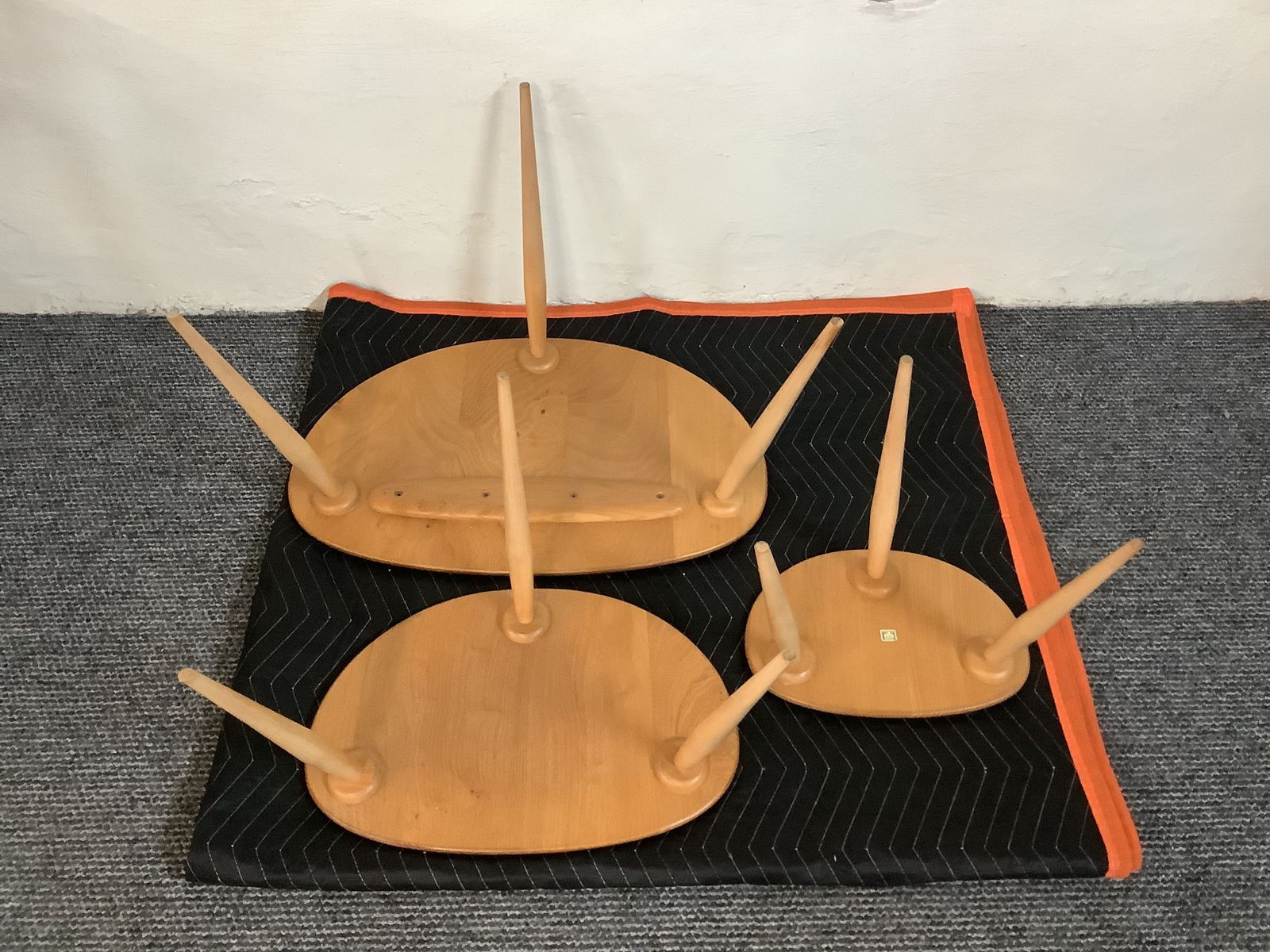 700.0 Ercol Windsor Nest Of Pebble Tables. photo