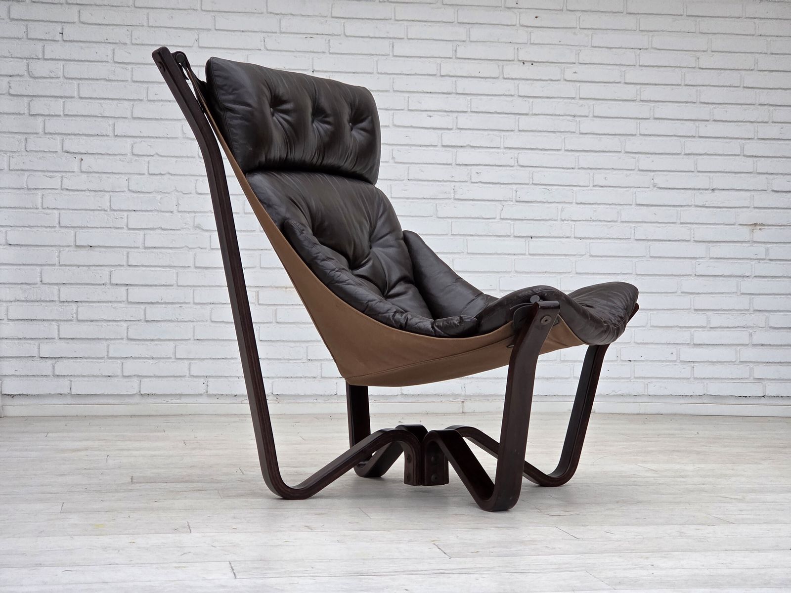 Jaren 1970, Noors Design Van Jim Myrstad, Loungestoel, Model "Viking". photo 1470.0