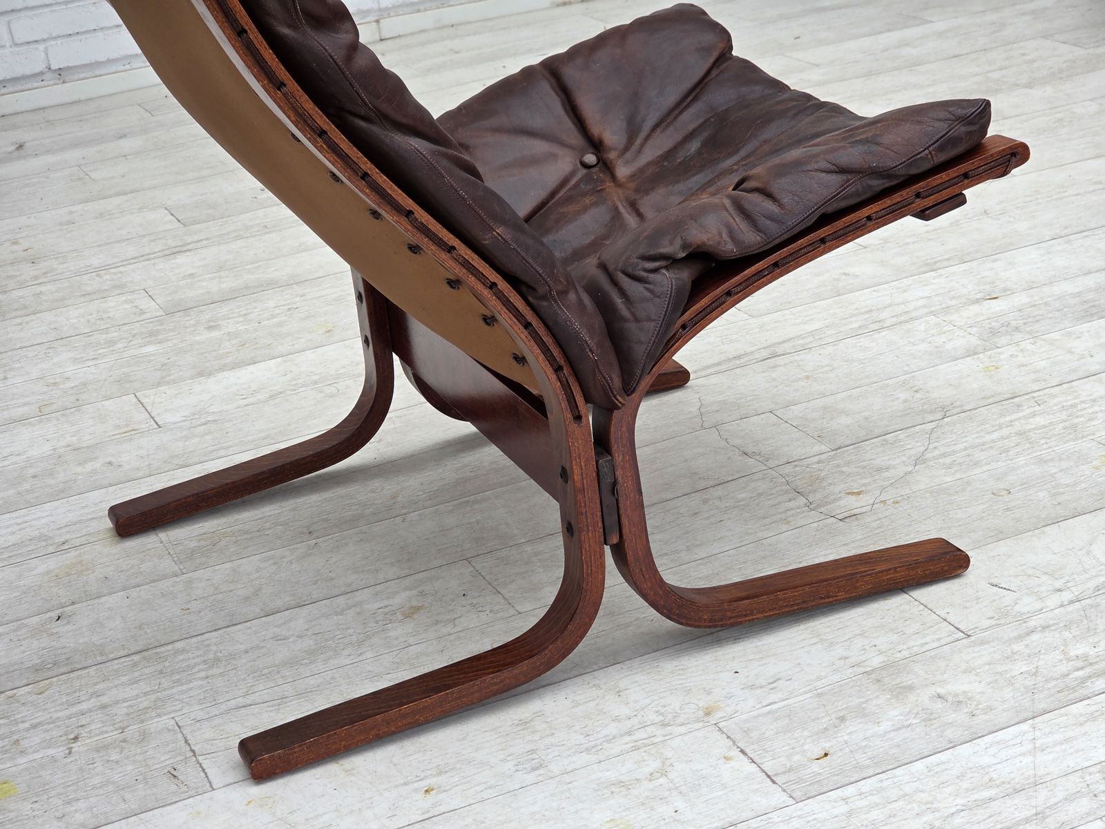 photo vinterior 1970s, Norwegian Design By Ingmar Relling, Lounge Chair, Model "Siesta".