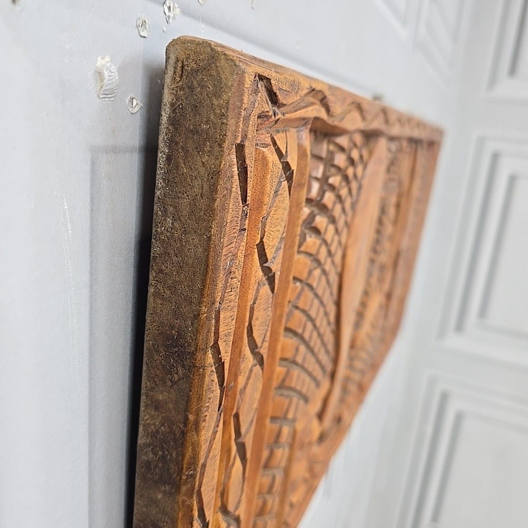 photo vintage Vintage Carved Wall Panel African Tribal Style Relief Wooden Decorative