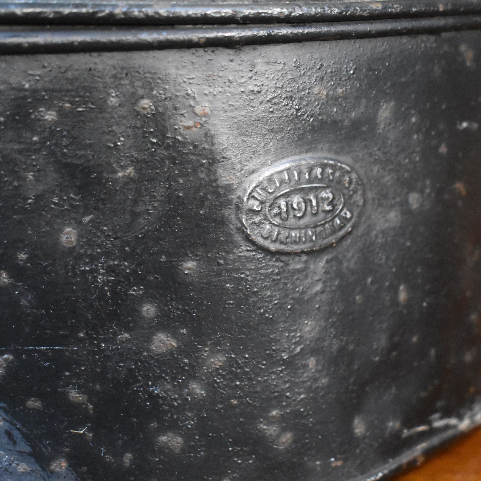 Antique 1912 A Turnbull Military Army Bulpit & Son Japanned Metal Travel Hat Tin photo 95.0