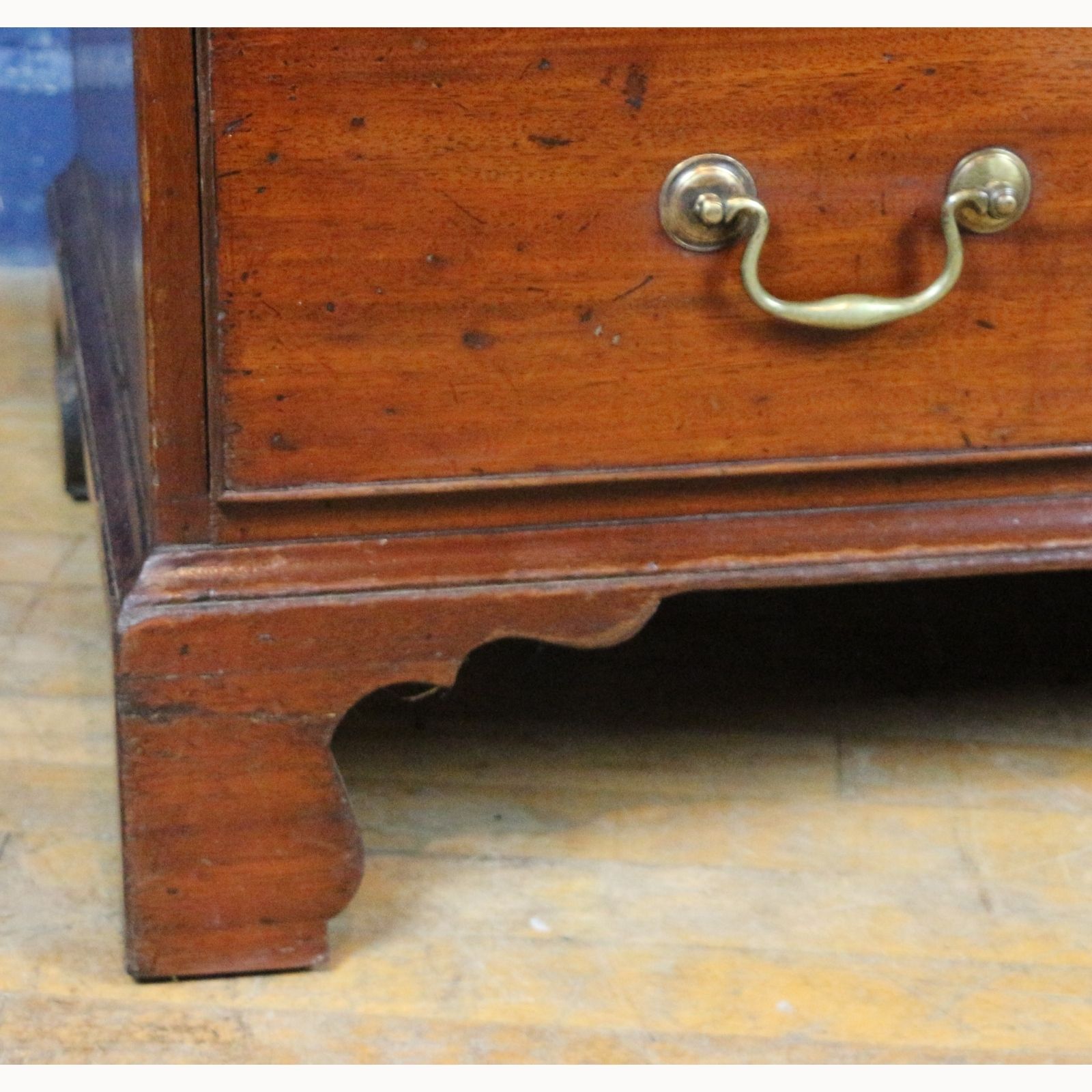 A Georgian Mahogany Fall Front Bureau With Fitted Interior Raised On Bracket Feet photo 435.0