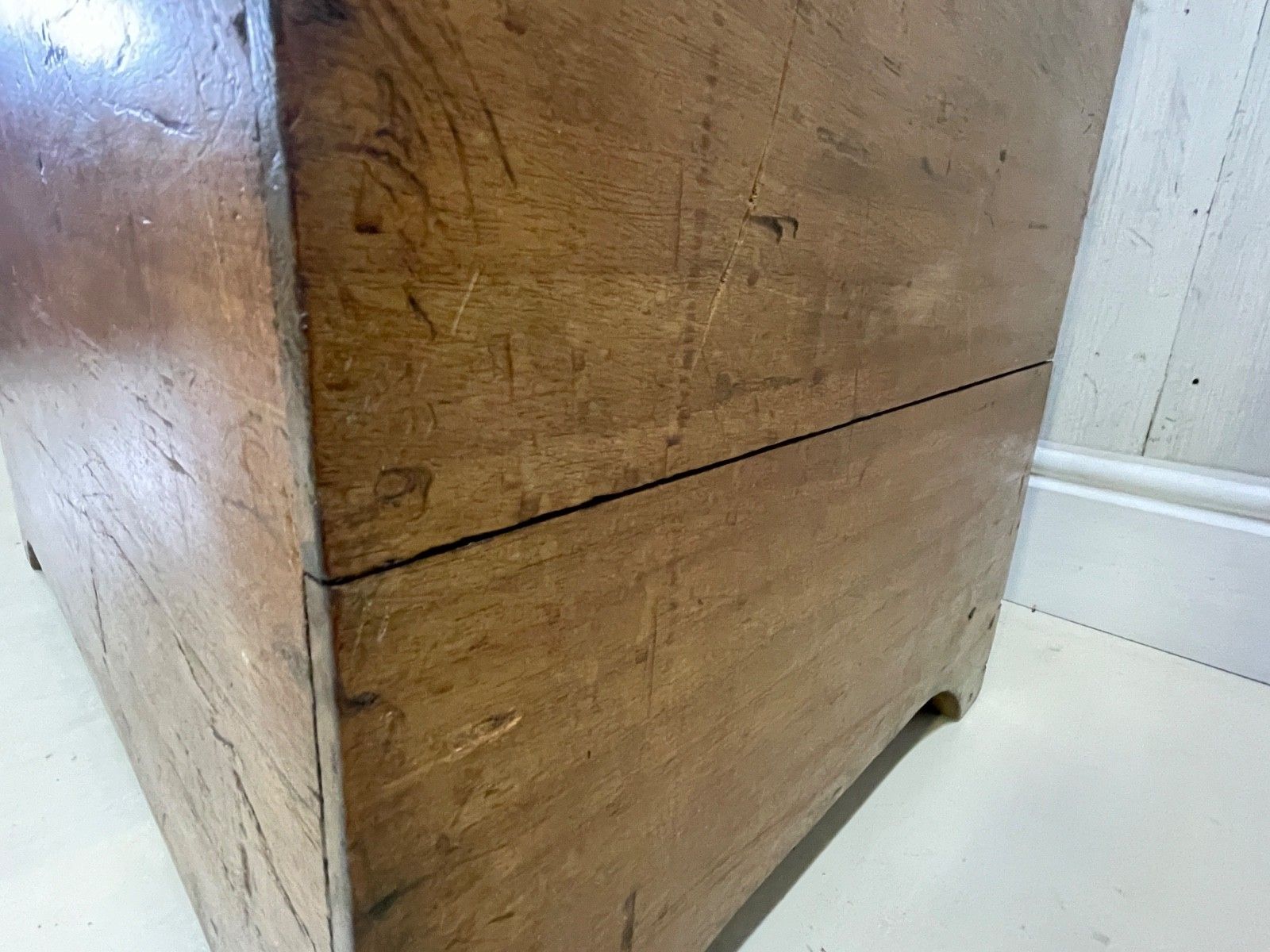photo vintage Antique Large Campaign Trunk Chest Blanket Box Storage Camphor Ottoman Linen