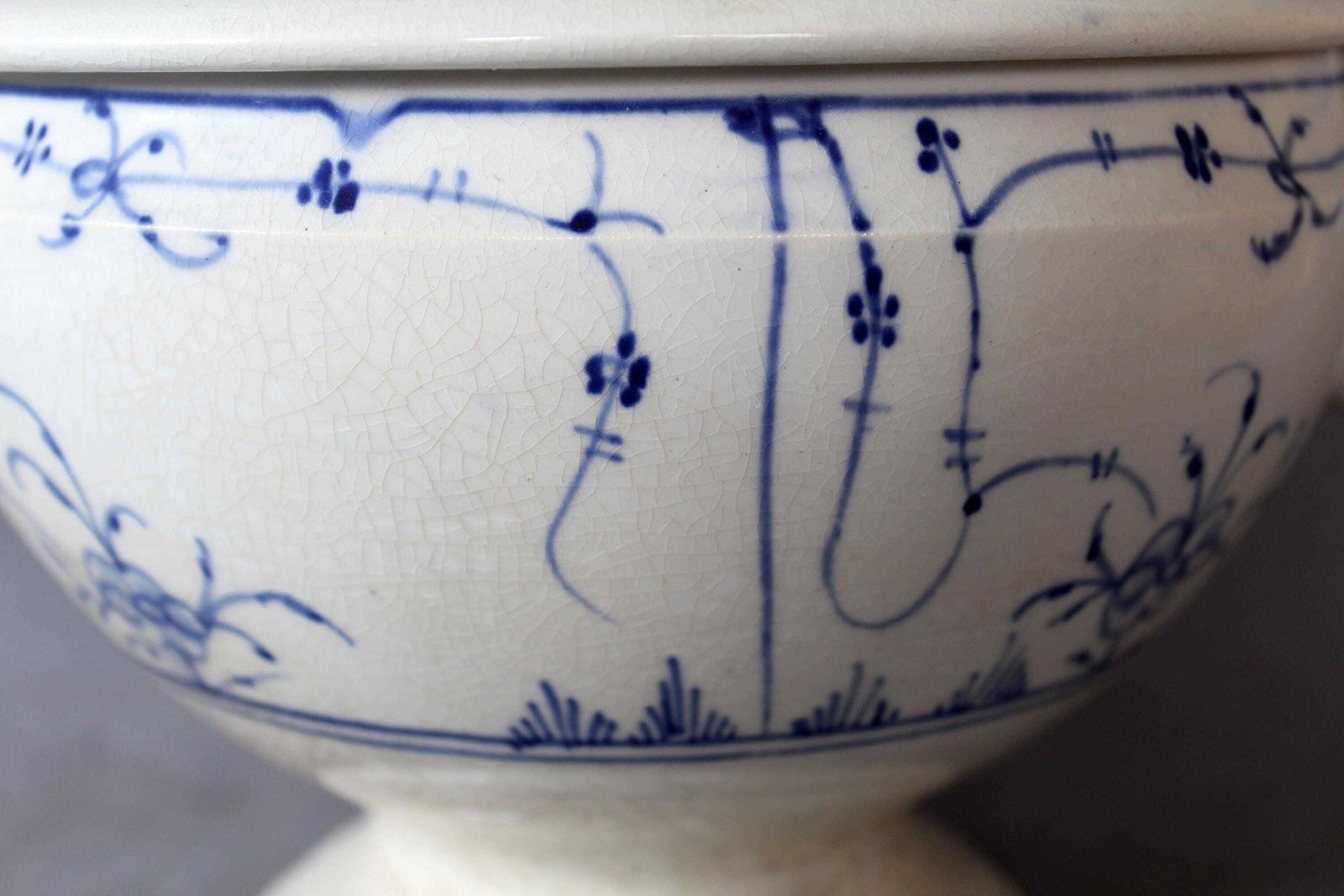 photo furniture Large Antique Blue And White Ceramic Ironstone Tureen Soup Bowl With Lid, Strawflower Design, Copenhagen Style, Tea Stained Crackled