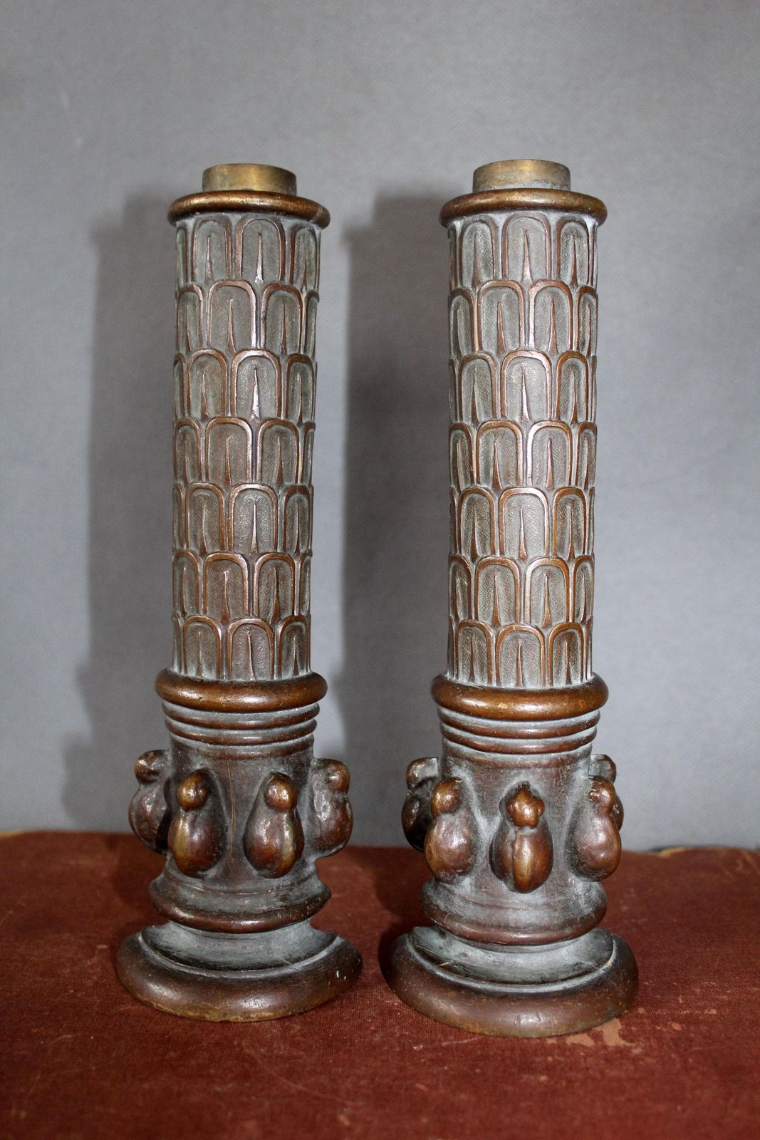 Woonaccessoires Antiek Zwaar Gegoten Bronzen Buis, Tweedelig, Passend Samengevoegd, Meubelversiering, Kroonluchterdeel, Restauratiemateriaal photo