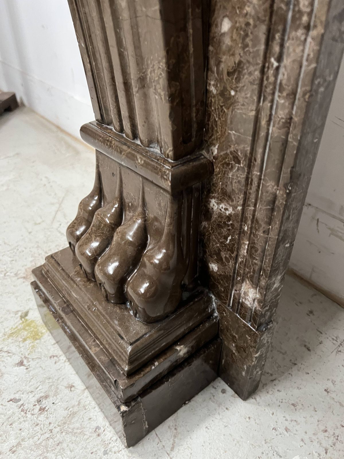 4687.0 Napoleon III Fireplace With Claw Feet In Speckled Marble, 19th Century photo