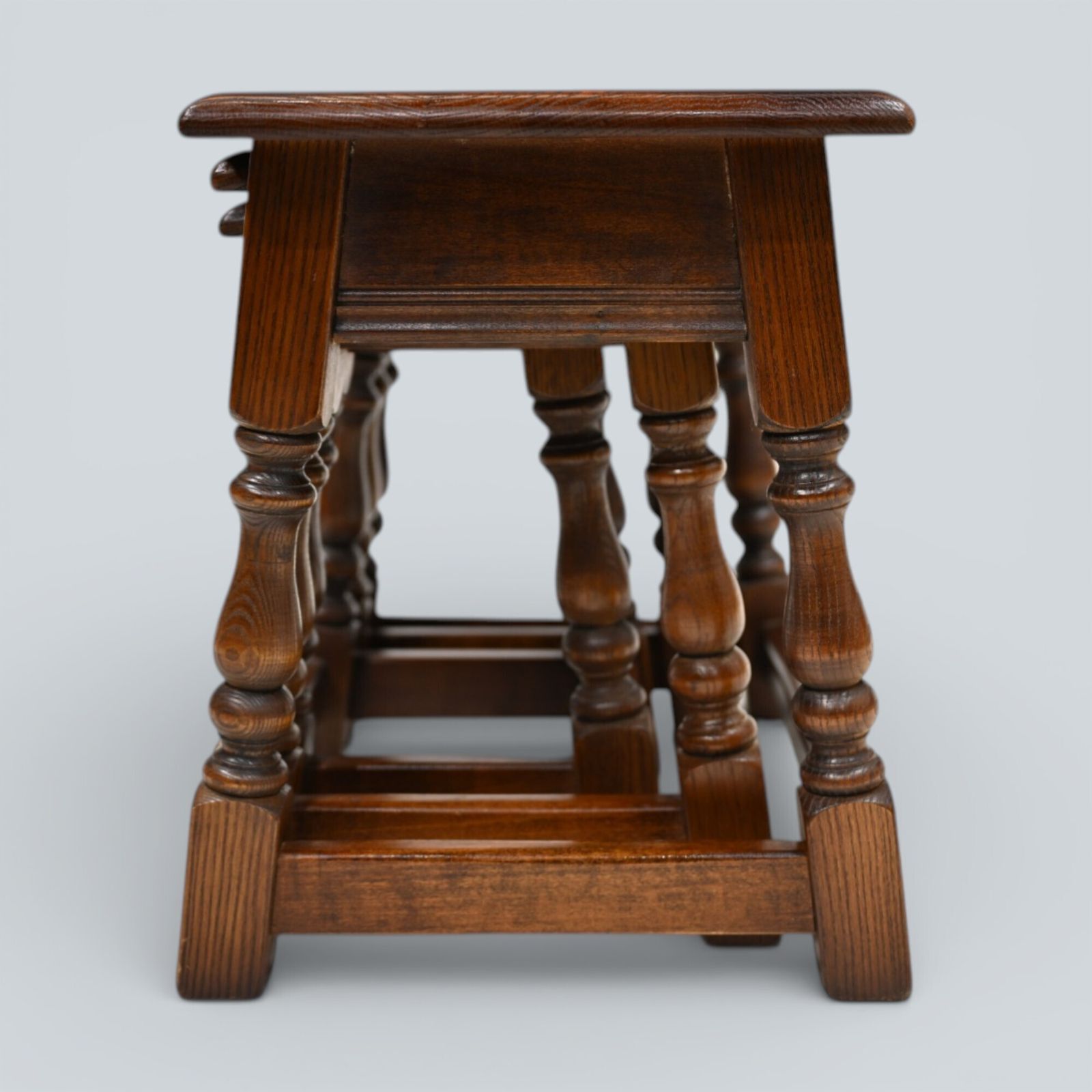 photo vinterior Oak Old Charm Nest Of Tables Gold Diamond Badge Tudor Brown Free Uk Delivery