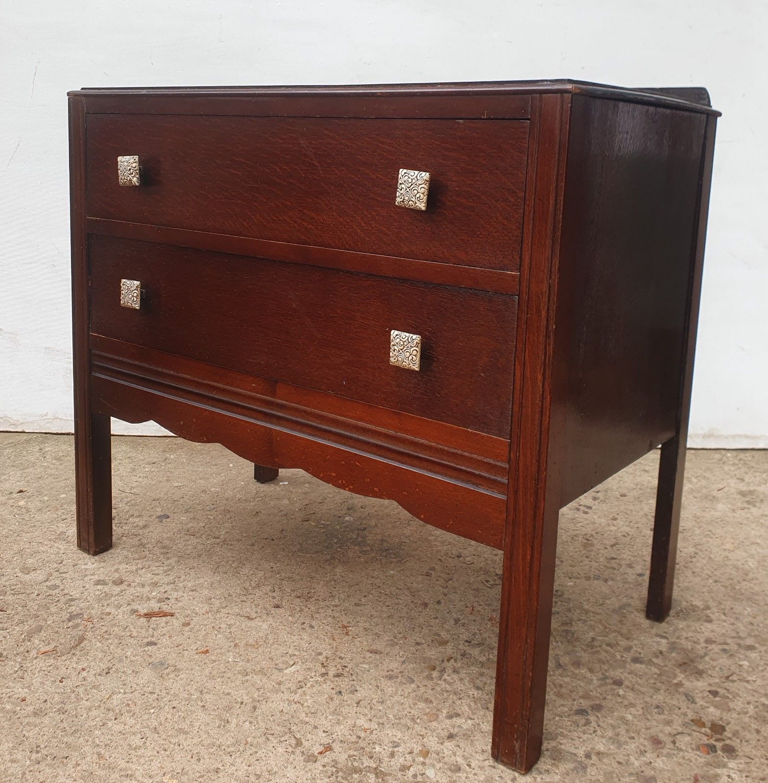 A Small Oak Art Deco Style Chest Of Drawers With Original Unusual Handles photo 150.0