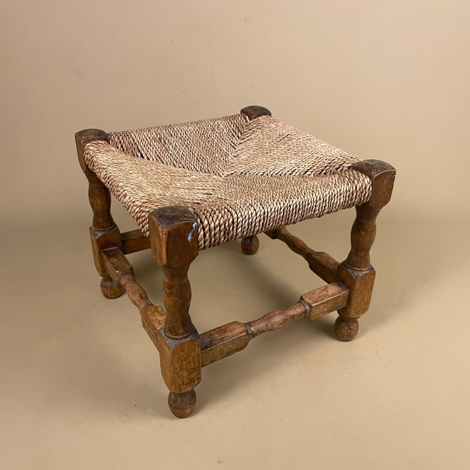 Wooden Foot Stool Woven String Wood Cottage Furniture Square Brown Hallway Seat 24.7x27x27cm Footstool Bench Antique Vintage photo furniture