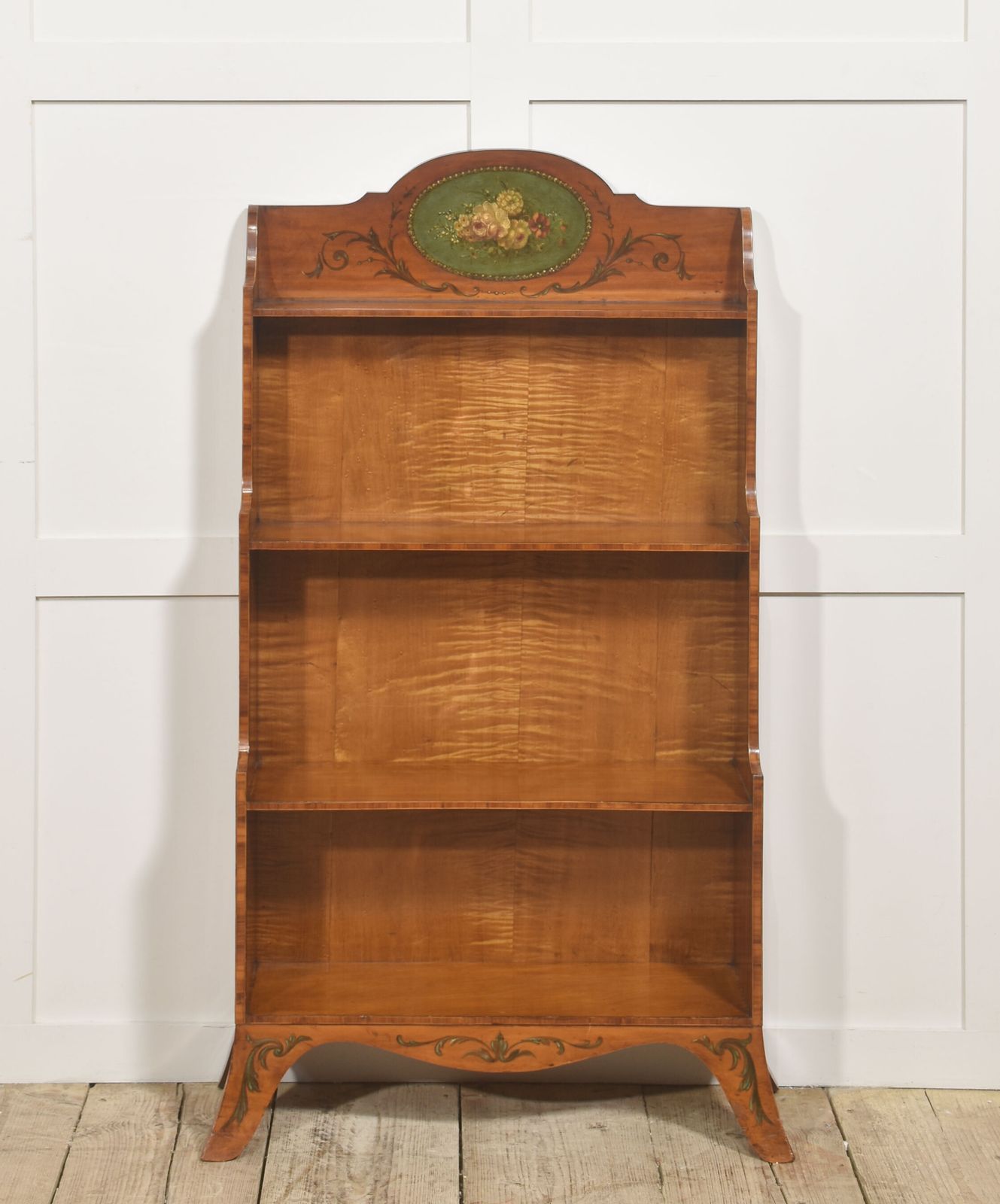 Satinwood Aesthetic Movement Open Bookcase photo 1914.0