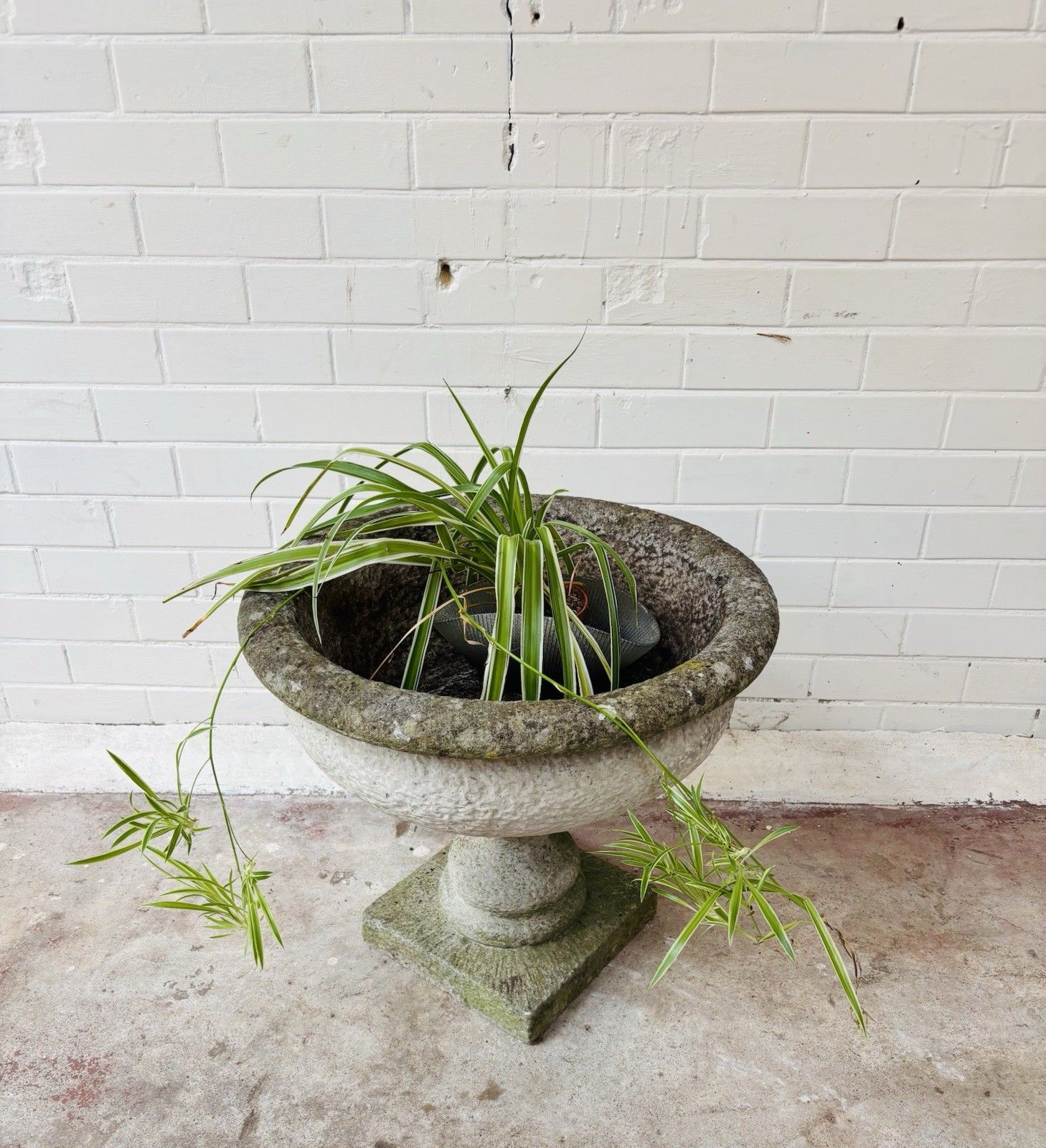 A Large Stylish & Attractive 20th Century Comp Stone Urn. photo furniture