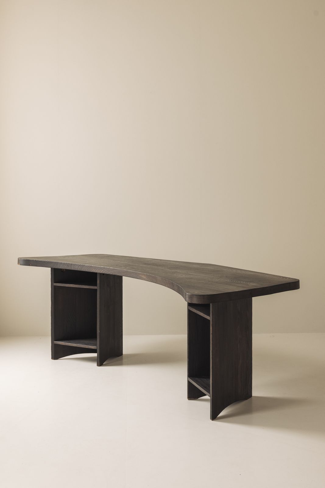 Important Sculptural Boomerang Desk 1950s, Perriand And Jeanneret Era. photo vinterior