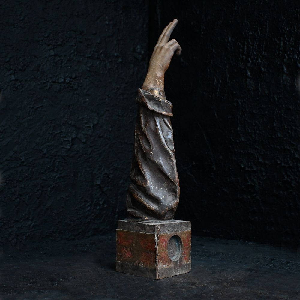 Reliquary C.1750  An Arm Reliquary photo vinterior
