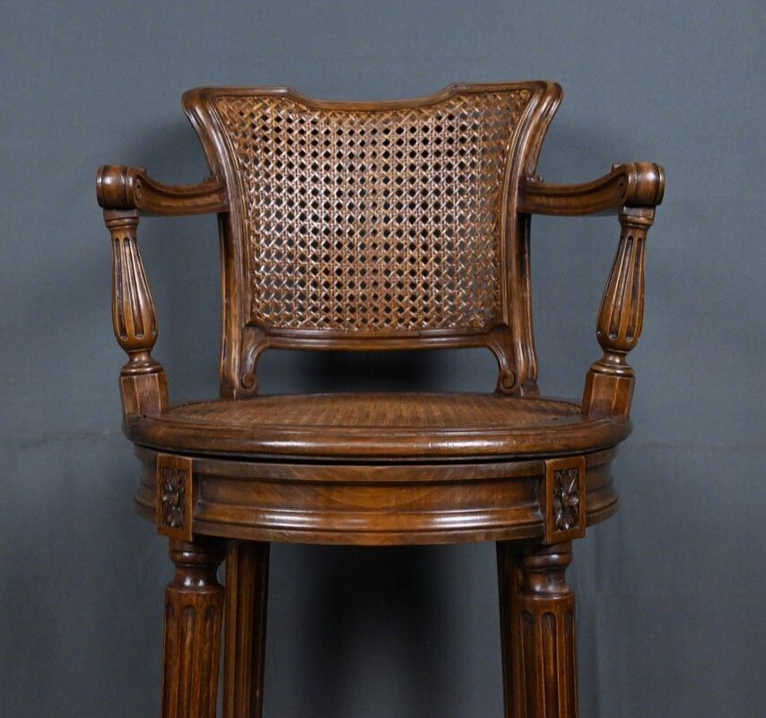 photo furniture Swivel High Chair In Beechwood, Louis XVI Style – 1900