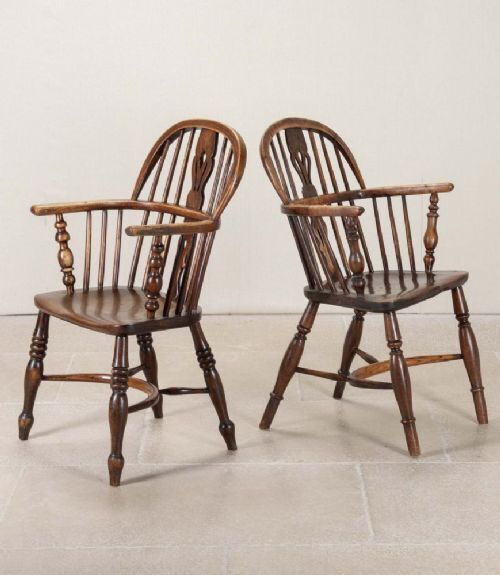 Matched Set Of Eight Early 19th Century Windsor Chairs photo vinterior