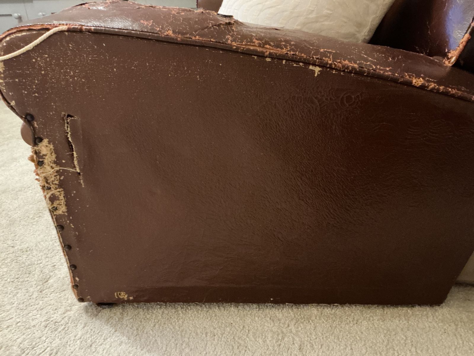 1930 To 1940 Two Seater Leather Sofa. A Lovely Piece For Anyone Enjoying Comfort And Character Or Looking For A Piece To Fully Restore. photo for sale