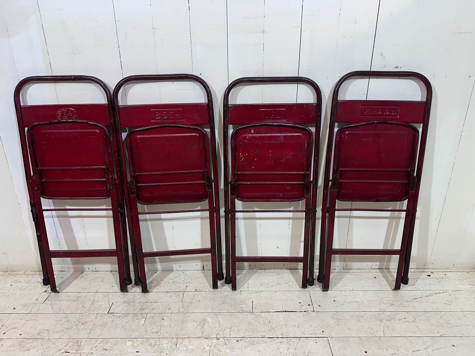 photo vintage Set Of Four 1940's Steel Folding Mess & Canteen Chairs