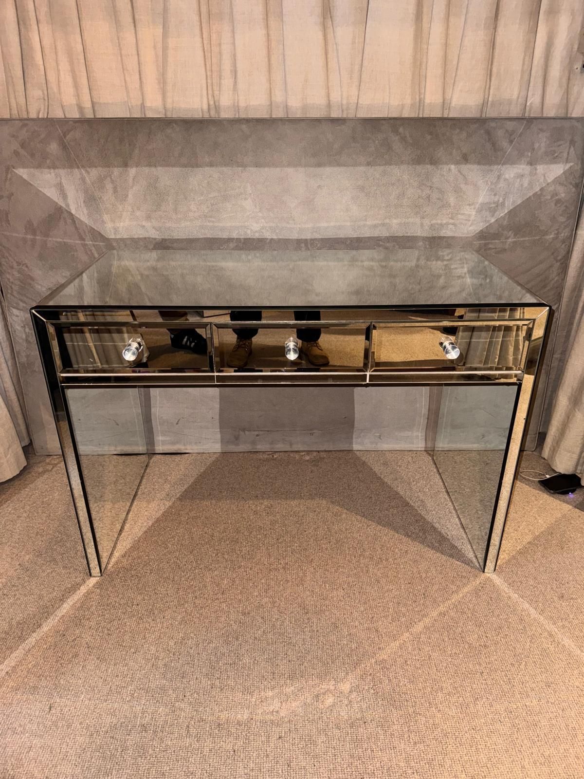 Borghese Art Deco Mirrored Console/Vanity Desk. photo Furniture