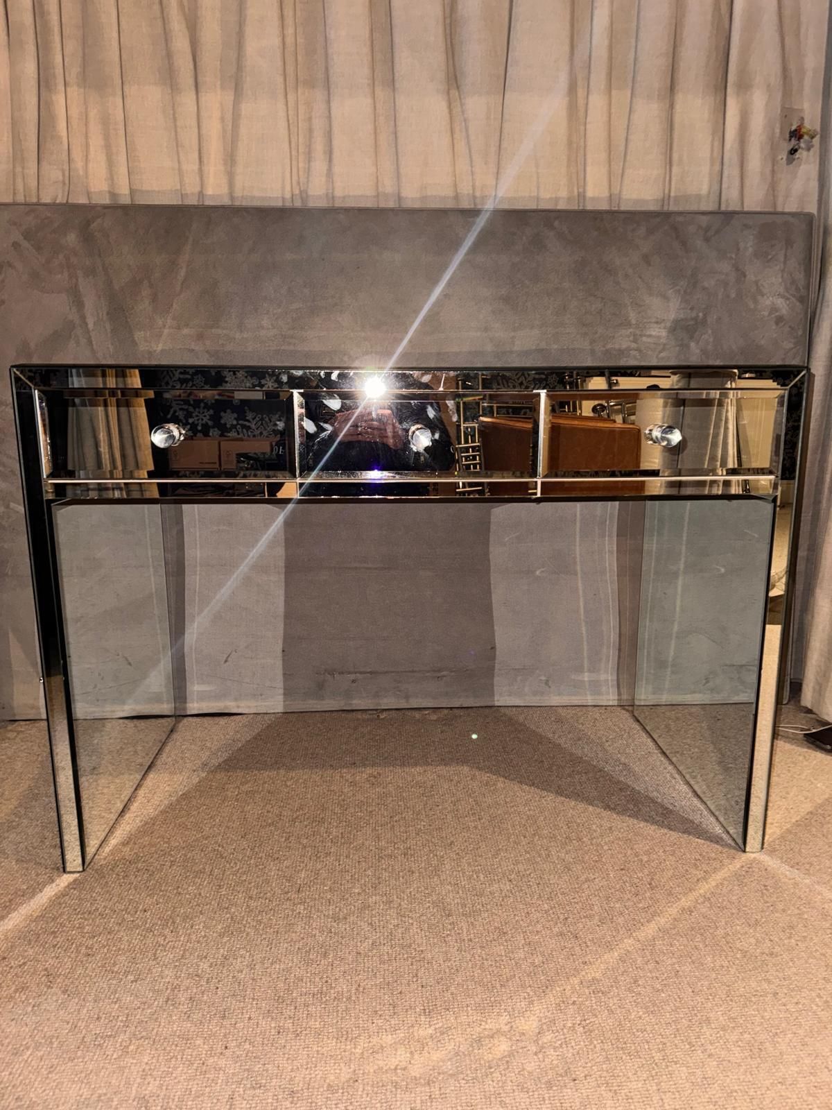 Borghese Art Deco Mirrored Console/Vanity Desk. photo 300.0